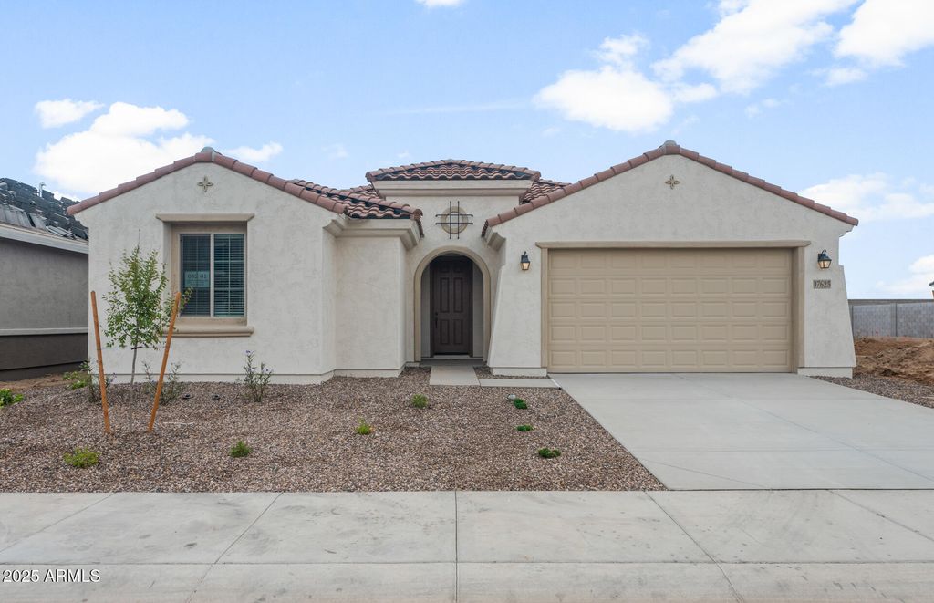 Photo of 17625 W Pasadena Avenue, Litchfield Park, AZ 85340 (MLS # 6916643)