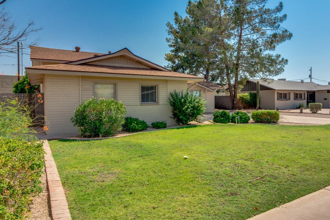 137 E Riviera Drive