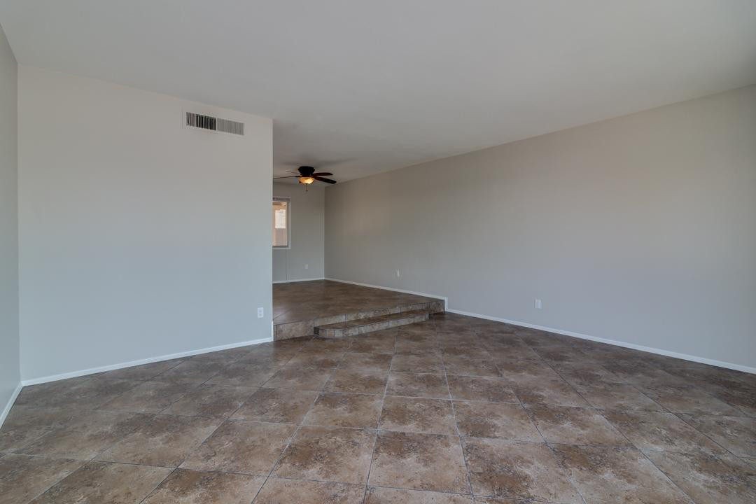 137 E Riviera Drive
