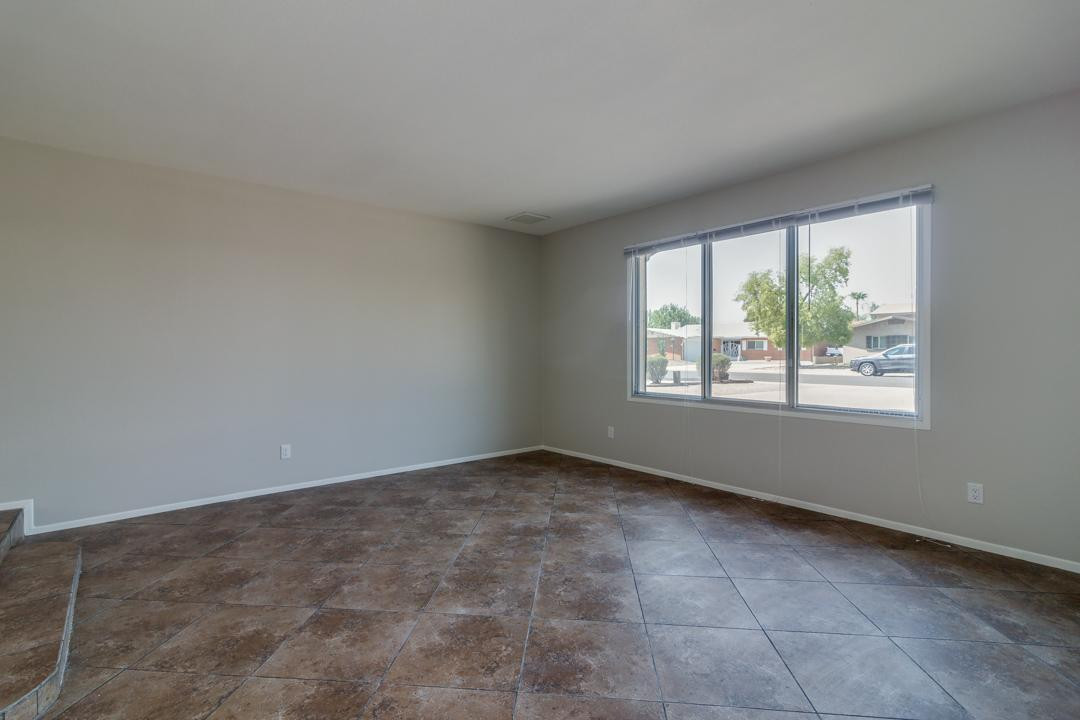 137 E Riviera Drive