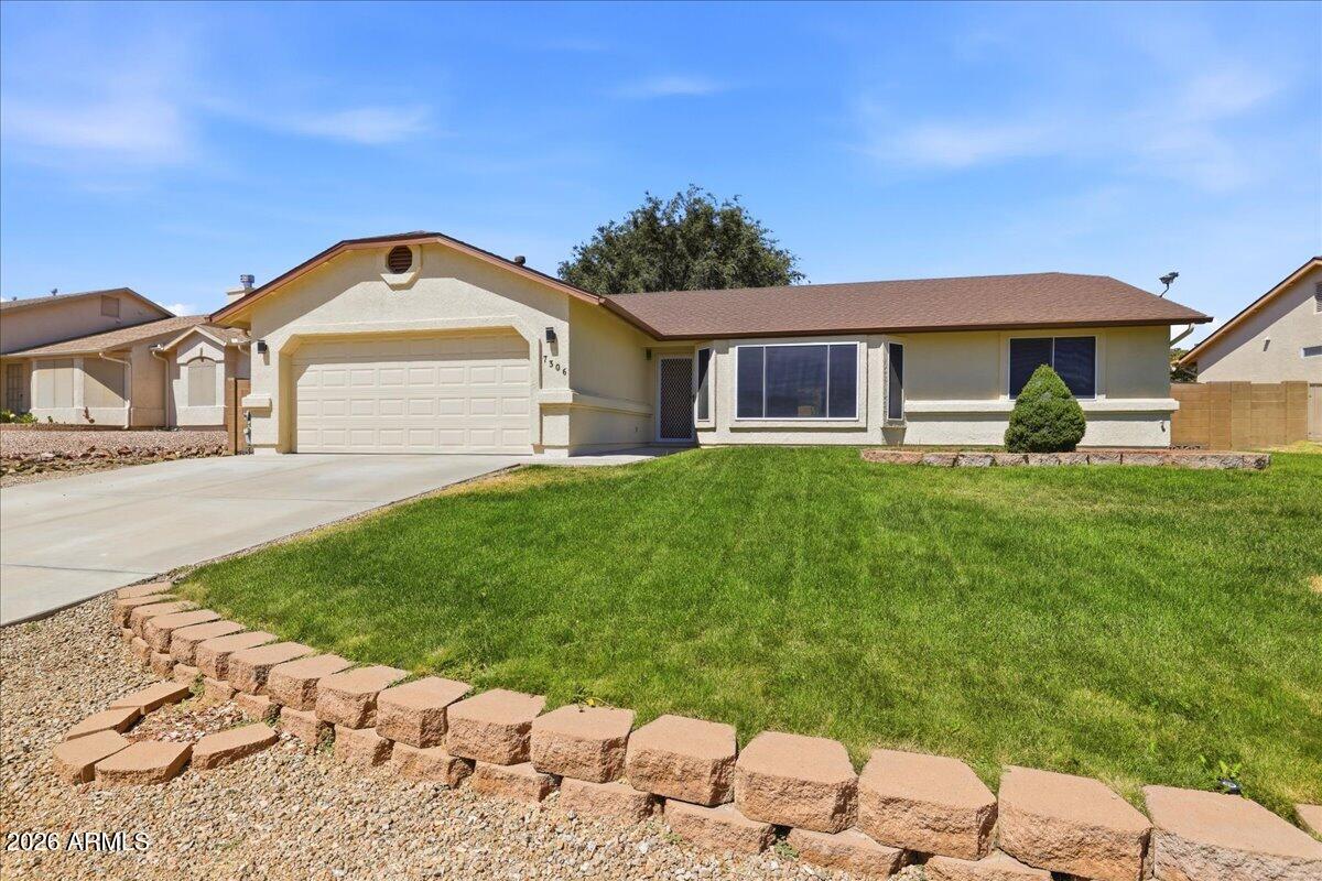 7306 N Sunrise Vista --