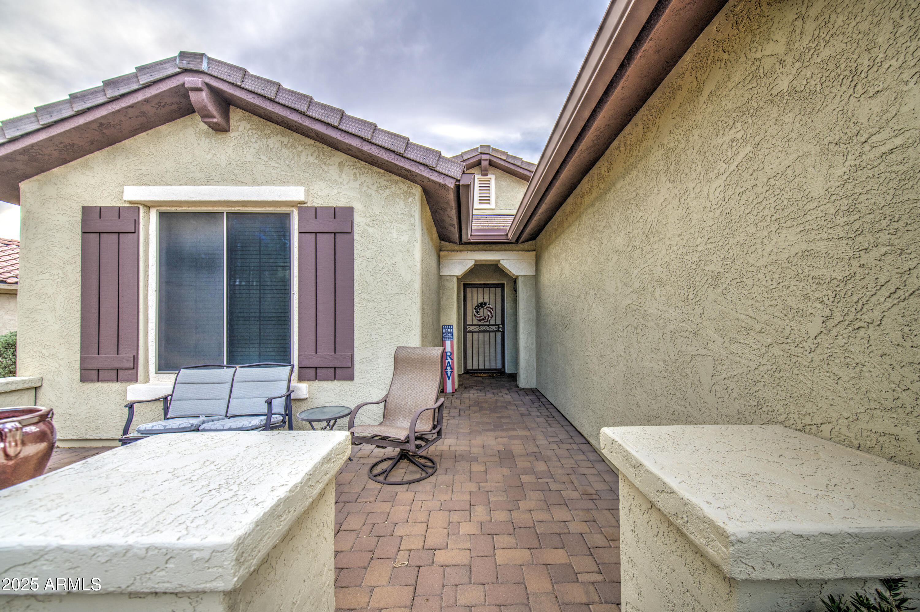 27158 W POTTER Drive