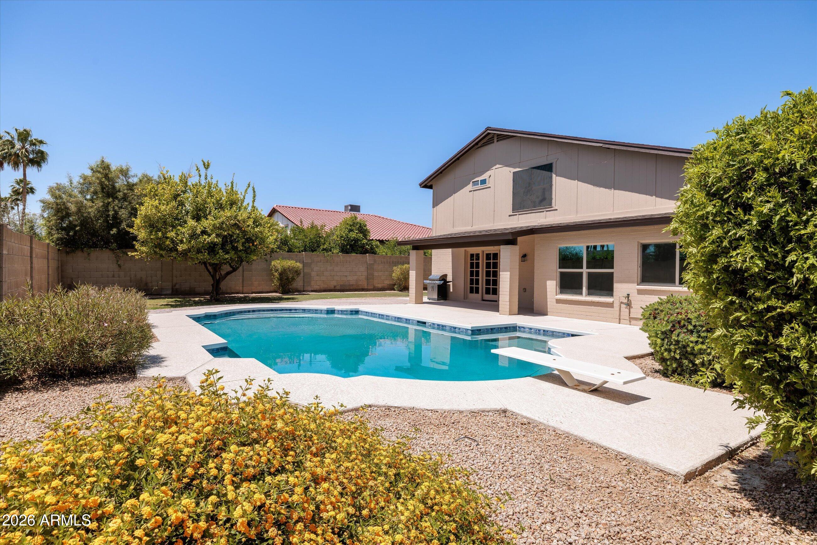 5901 E TIERRA BUENA Lane