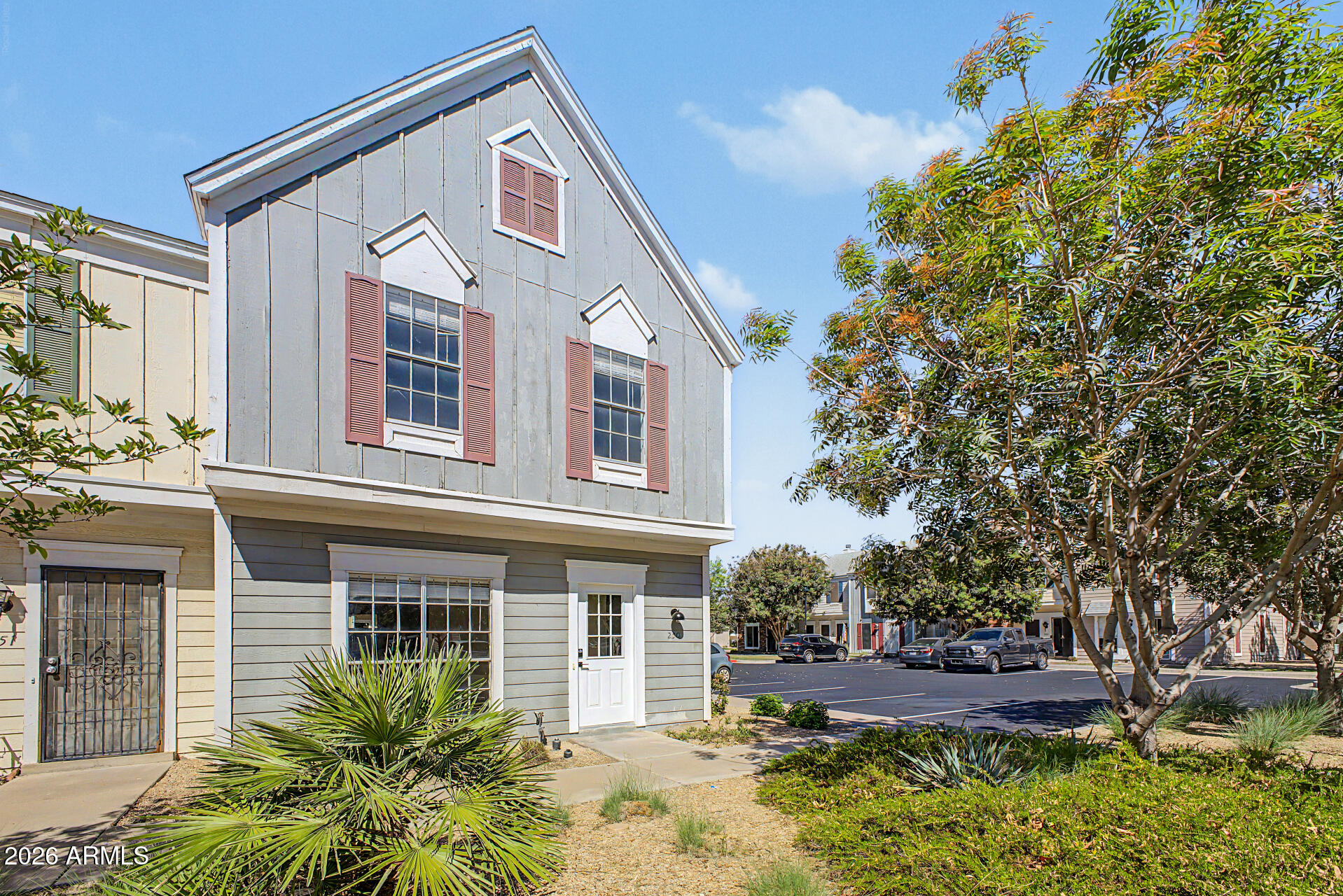 1601 N SABA Street 250