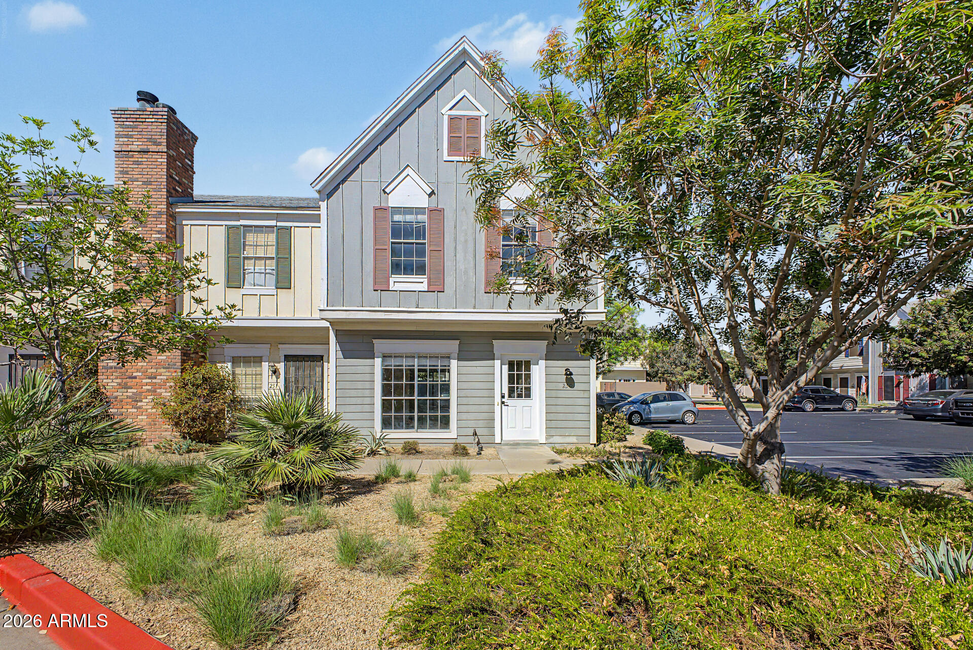 1601 N SABA Street 250