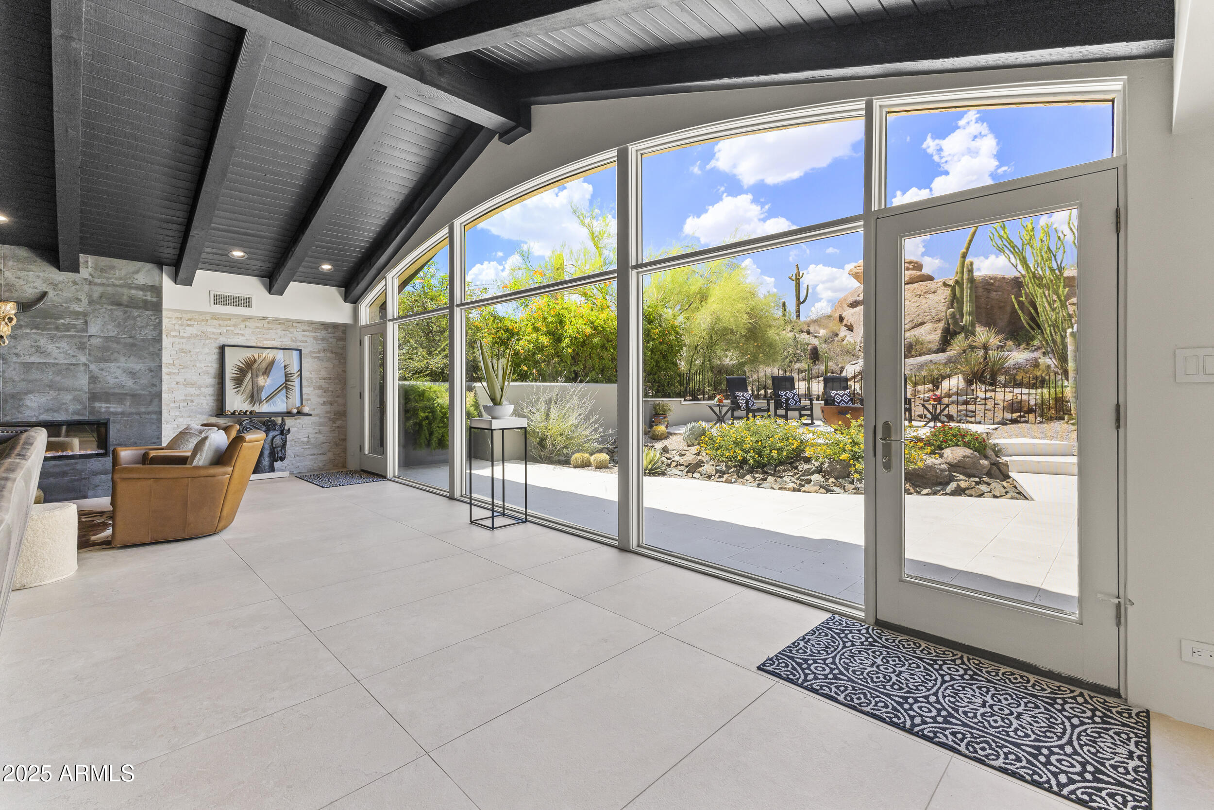 1018 N BOULDER Drive