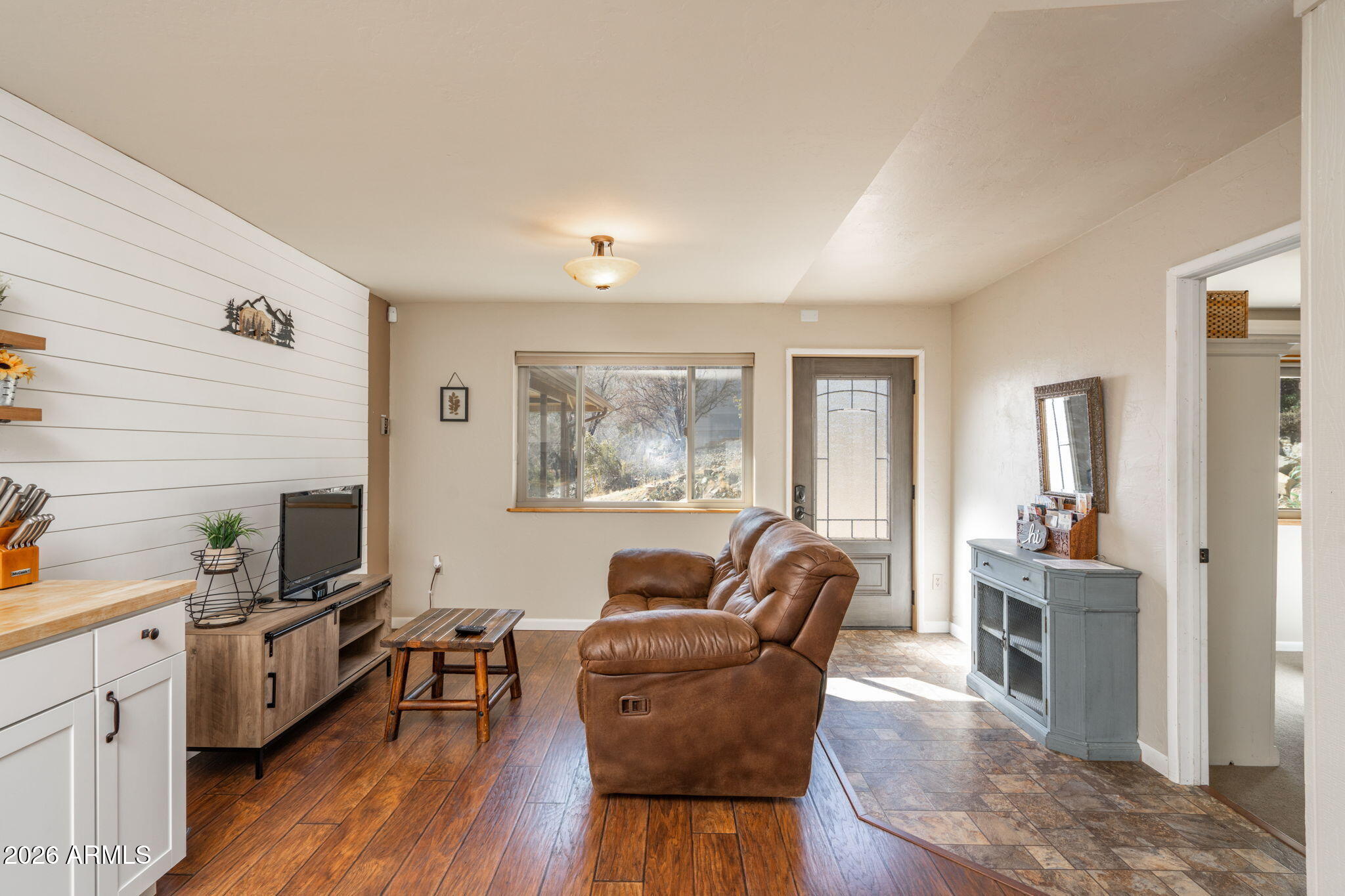 4500 E VICTOR Drive