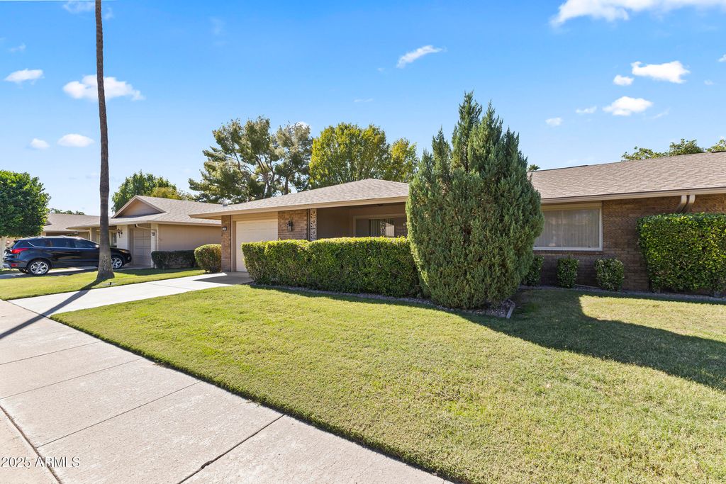 Photo of 9614 N 110th Avenue, Sun City, AZ 85351 (MLS # 6943667)