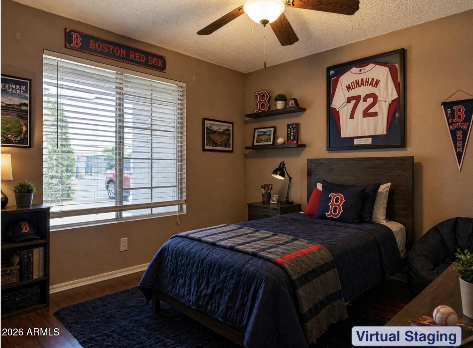 TWELVE OAKS - Residential