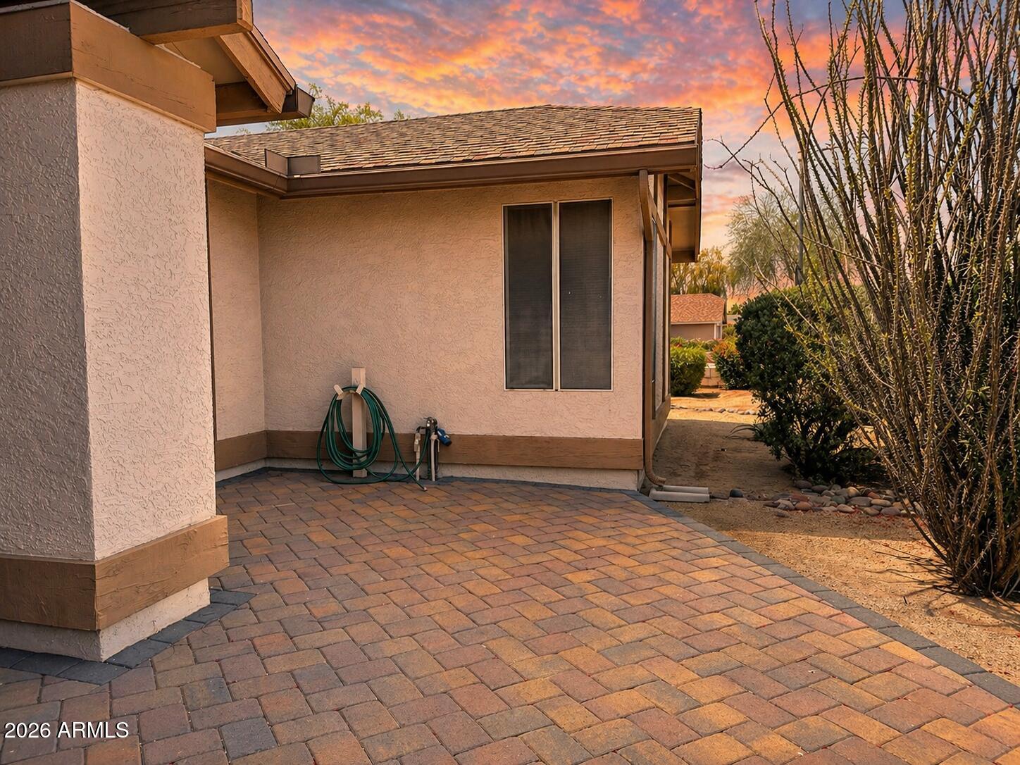TWELVE OAKS - Residential