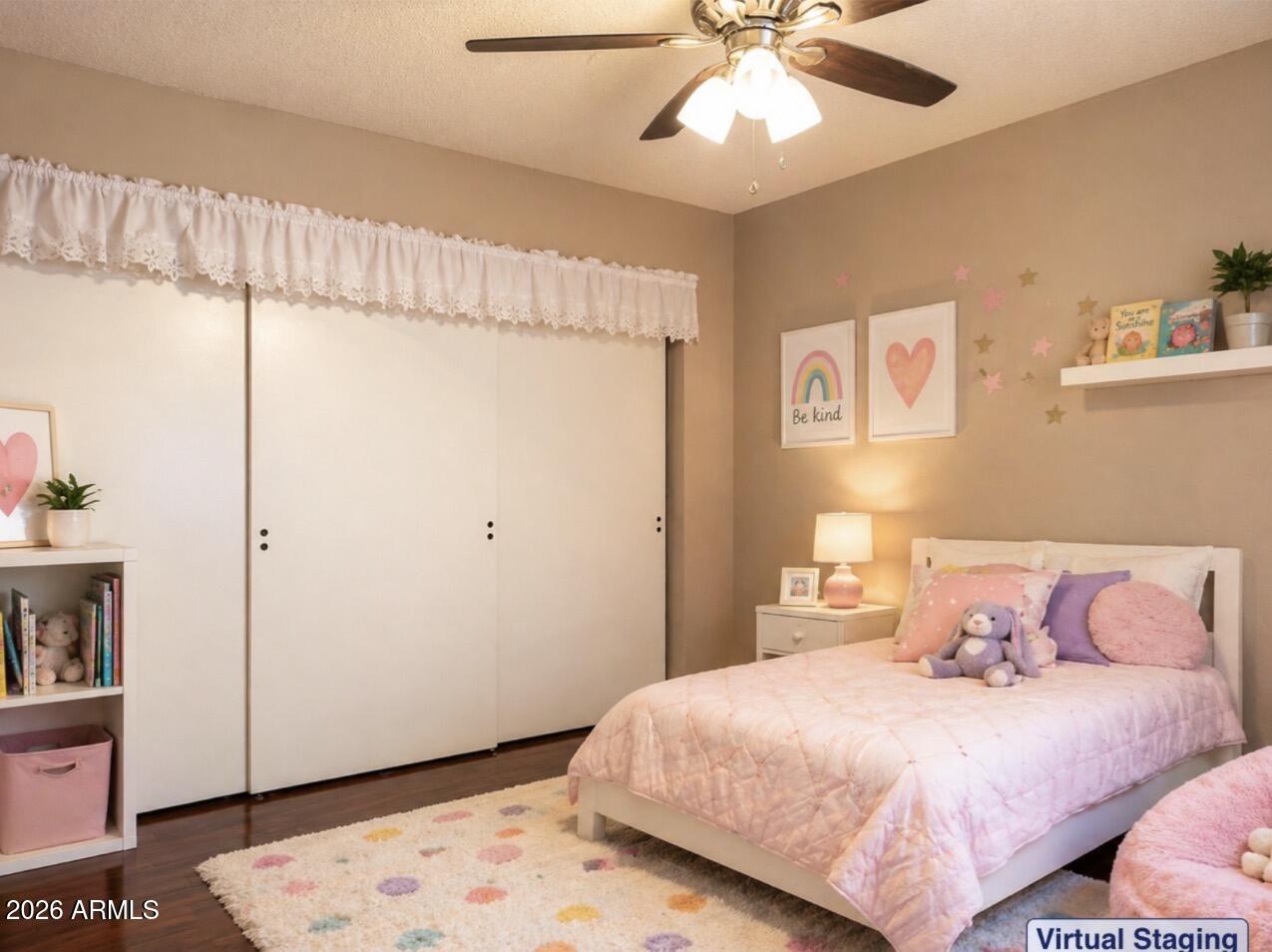 TWELVE OAKS - Residential
