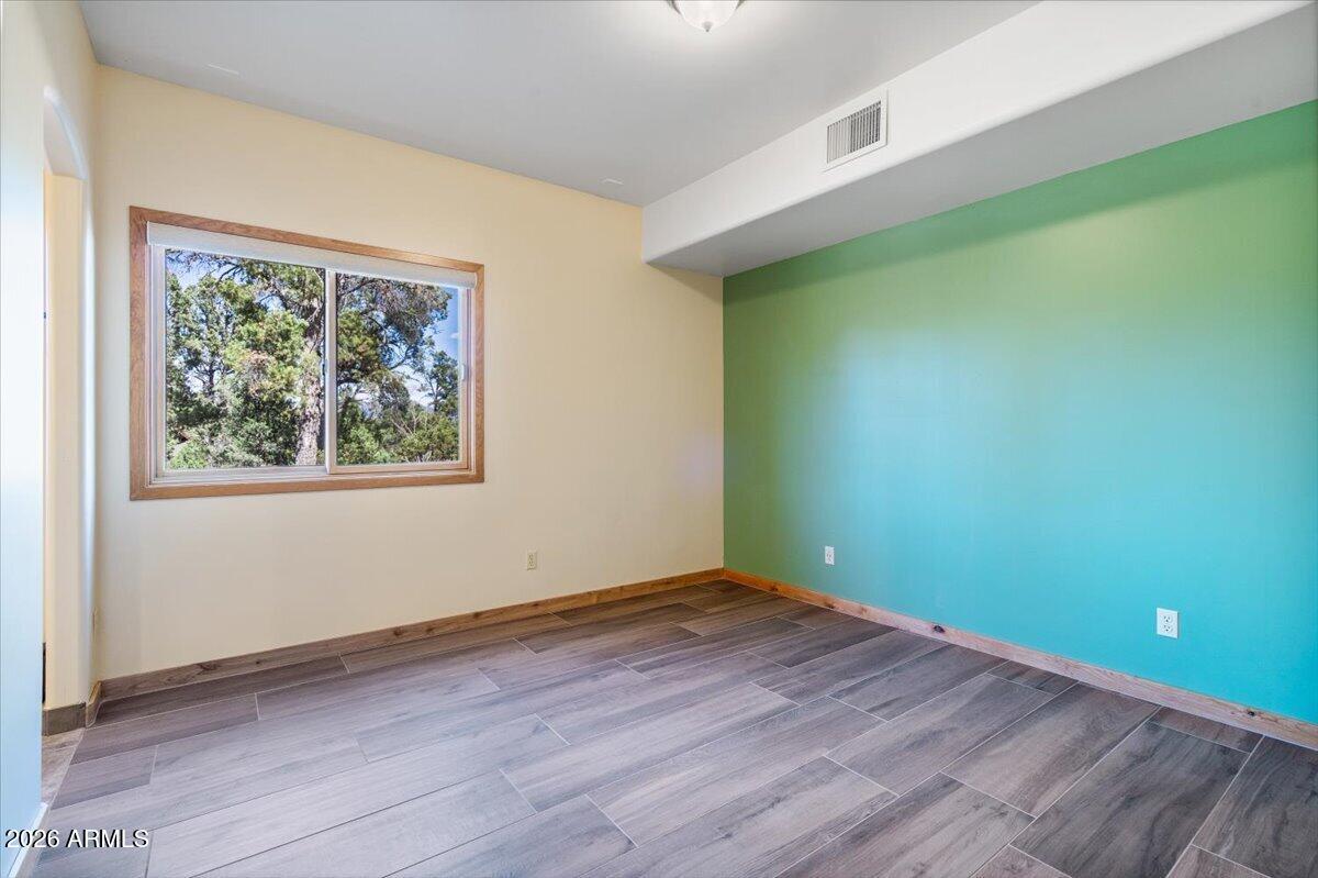 THE WOODS PAYSON - Residential