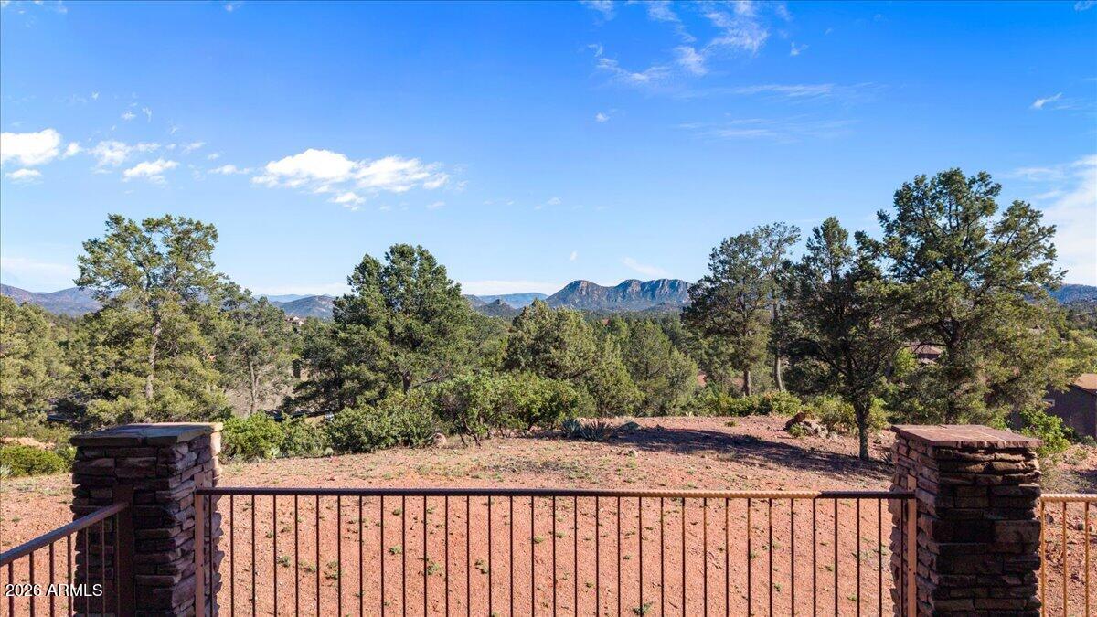 THE WOODS PAYSON - Residential