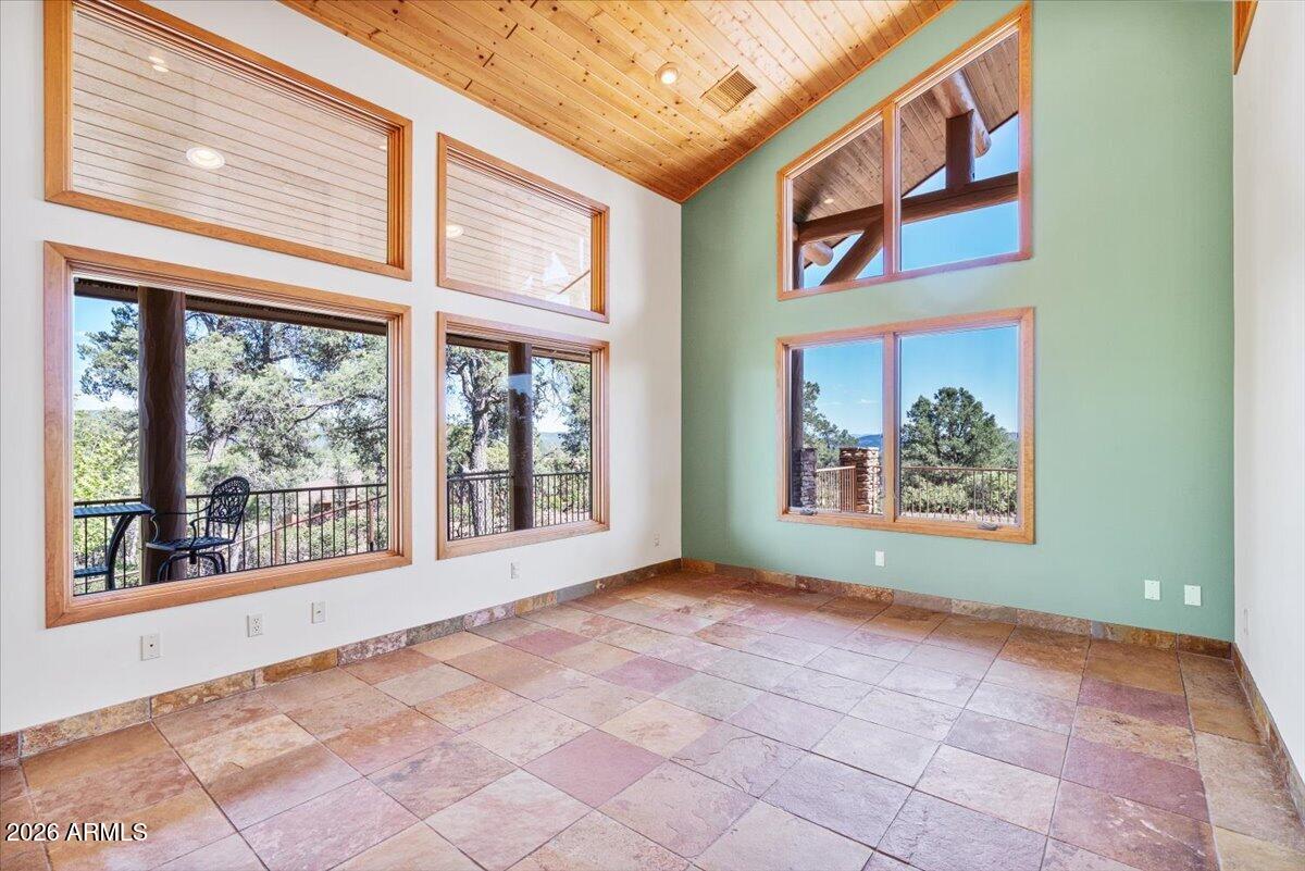 THE WOODS PAYSON - Residential