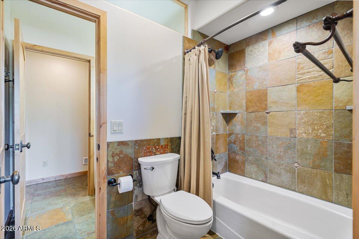 THE WOODS PAYSON - Residential