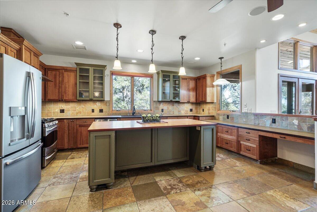 THE WOODS PAYSON - Residential
