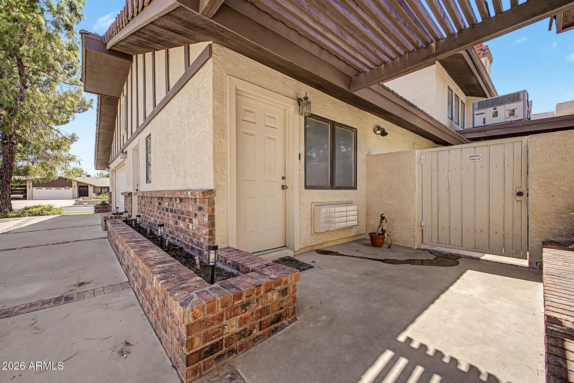 4122 W PARADISE Lane