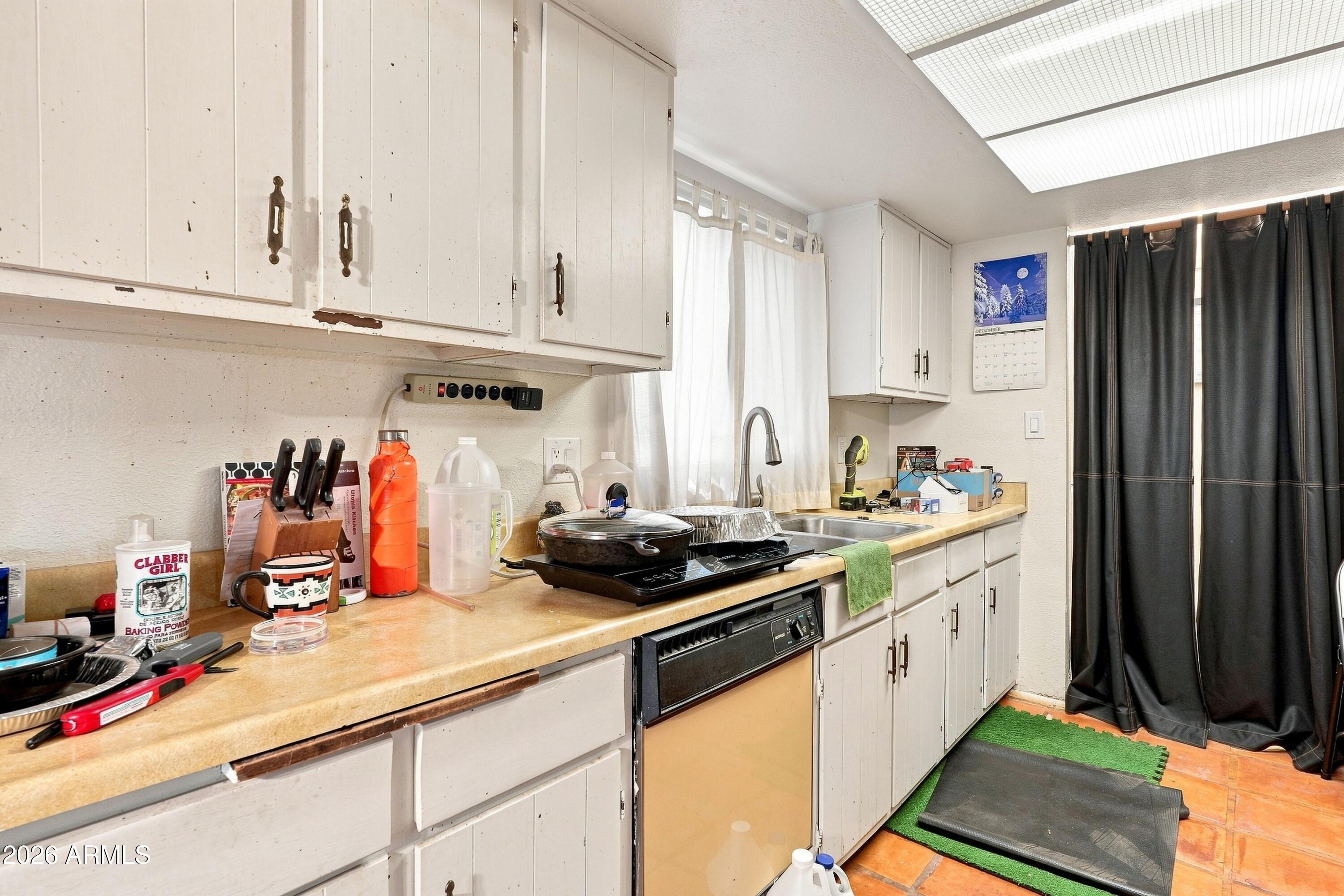 845 S VALENCIA --