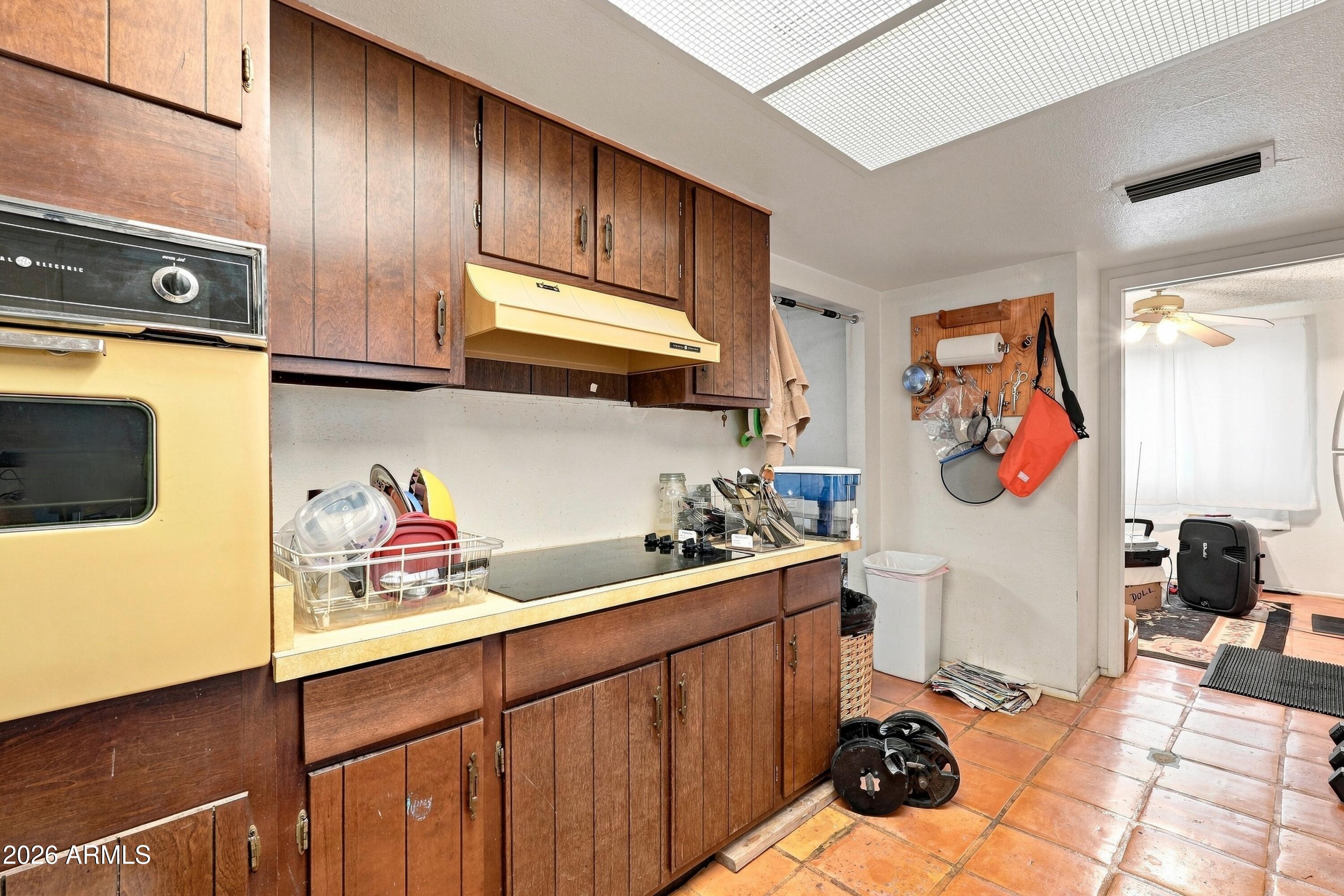845 S VALENCIA --