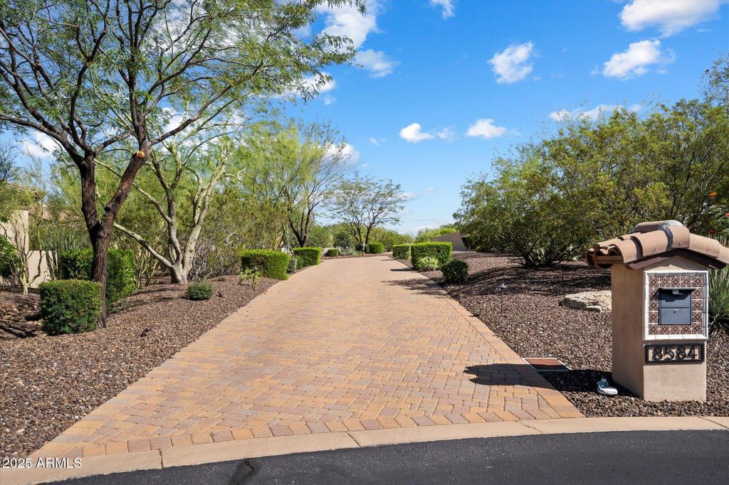 Photo of 8584 E Tumbleweed Drive, Scottsdale, AZ 85266 (MLS # 6943573)