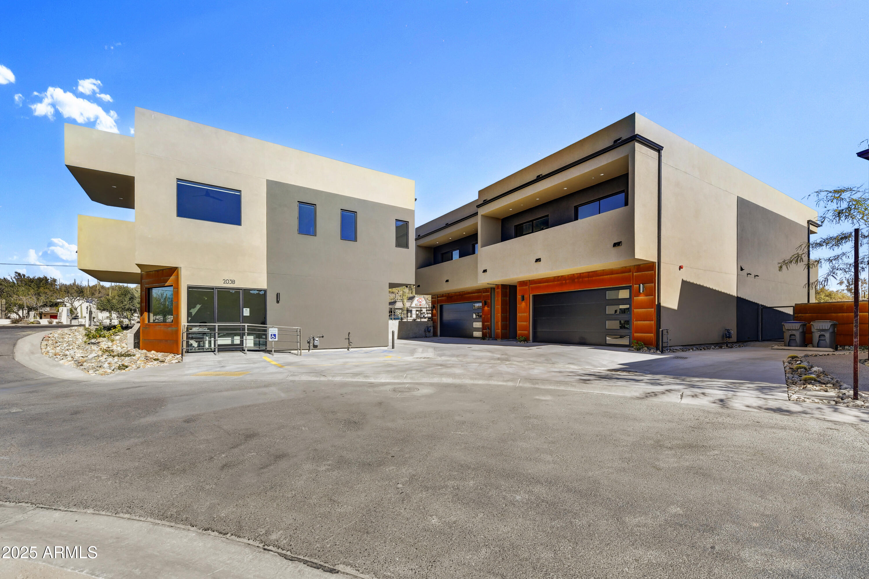 6525 E CAVE CREEK Road 202