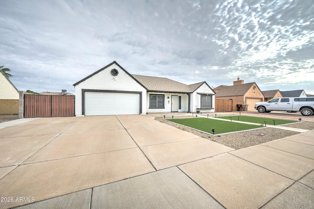 Photo of 6926 W Sunnyside Drive, Peoria, AZ 85345 (MLS # 7079858)