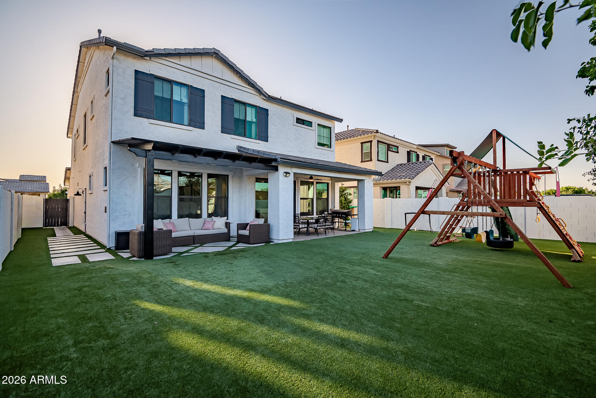 STRATFORD - Residential