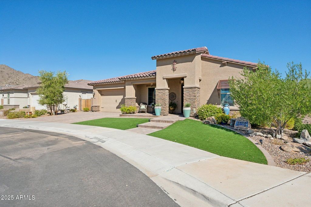 Photo of 21122 W Edgemont Avenue, Buckeye, AZ 85396 (MLS # 6929675)