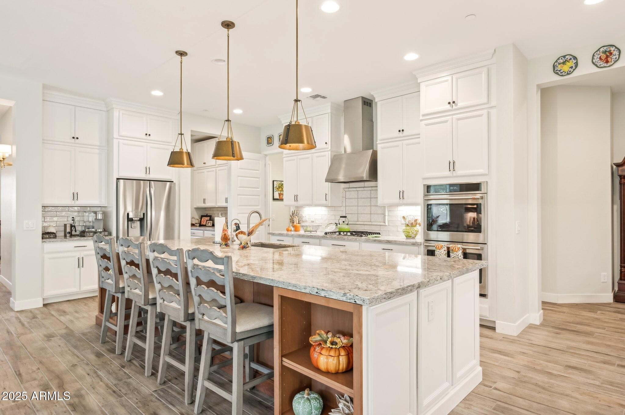 21122 W EDGEMONT Avenue