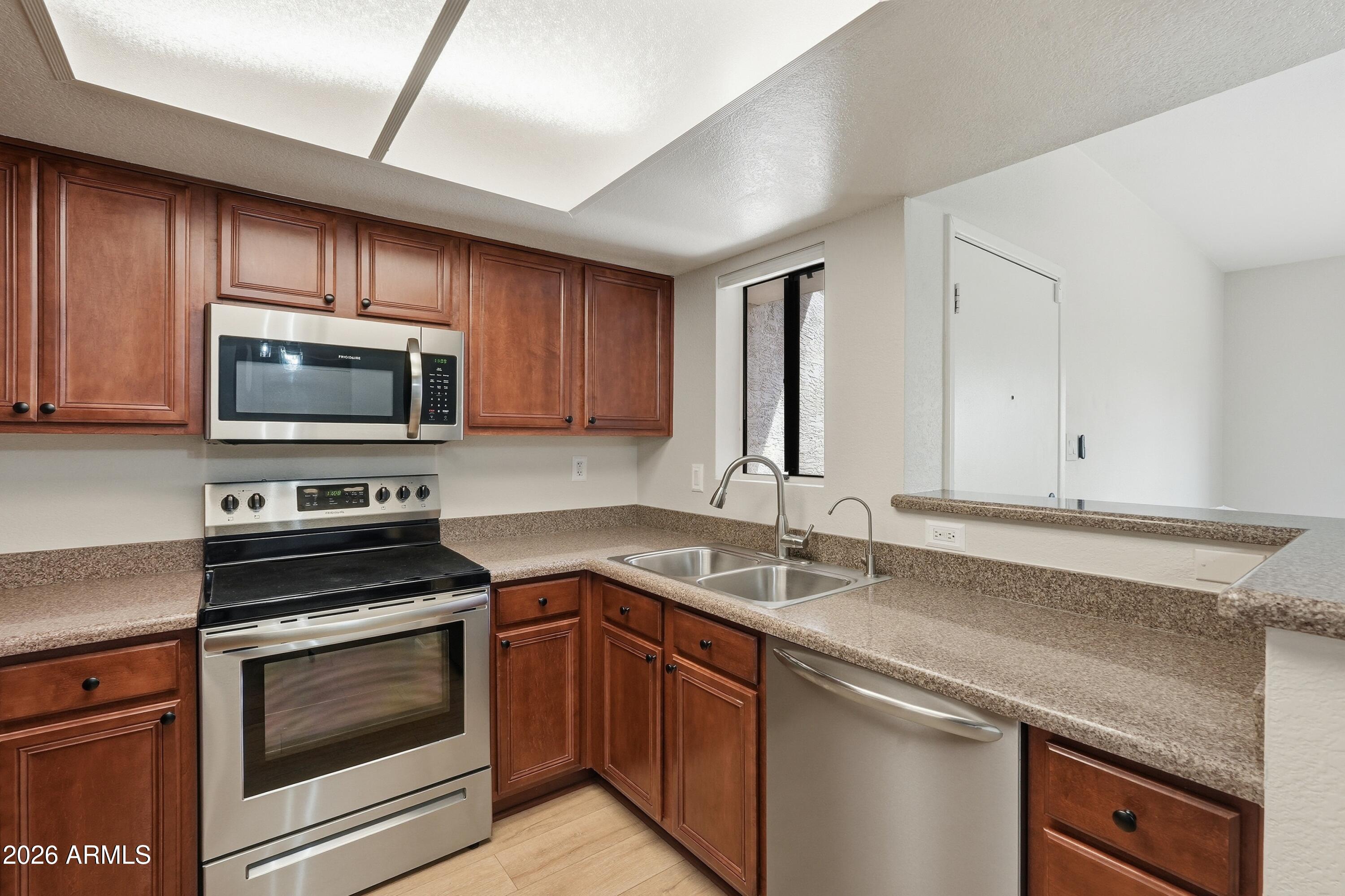 THUNDERBIRD PASEO CONDOMINIUM - Residential