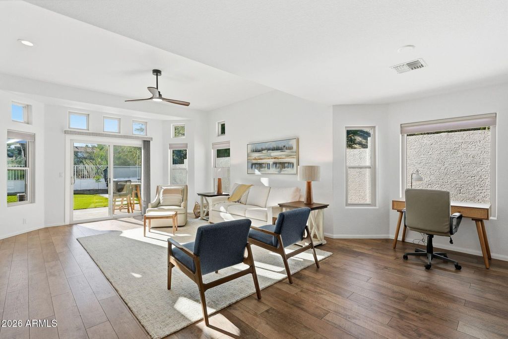 Photo of 16457 E Ashbrook Drive #B, Fountain Hills, AZ 85268 (MLS # 6972599)