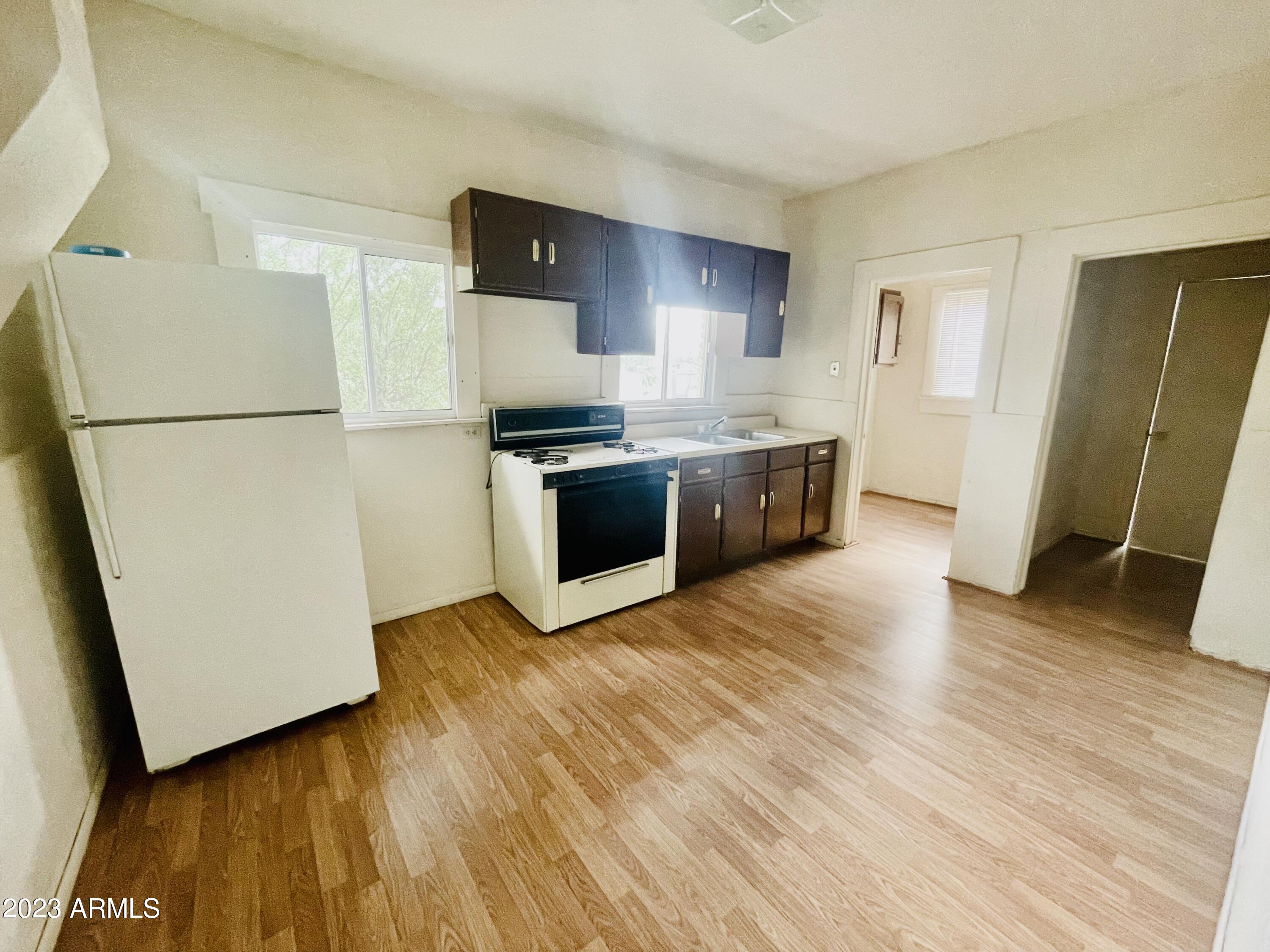 DOUGLAS - Residential