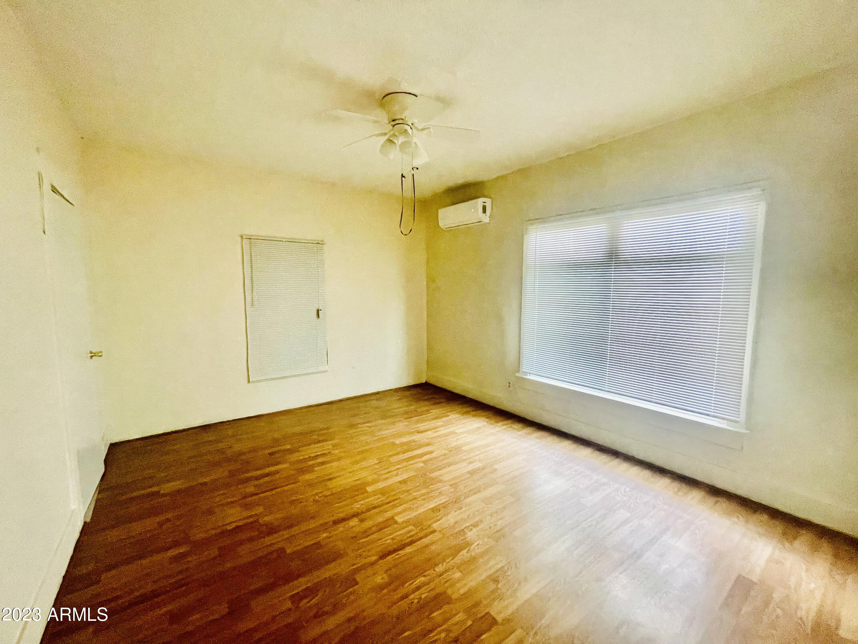 DOUGLAS - Residential