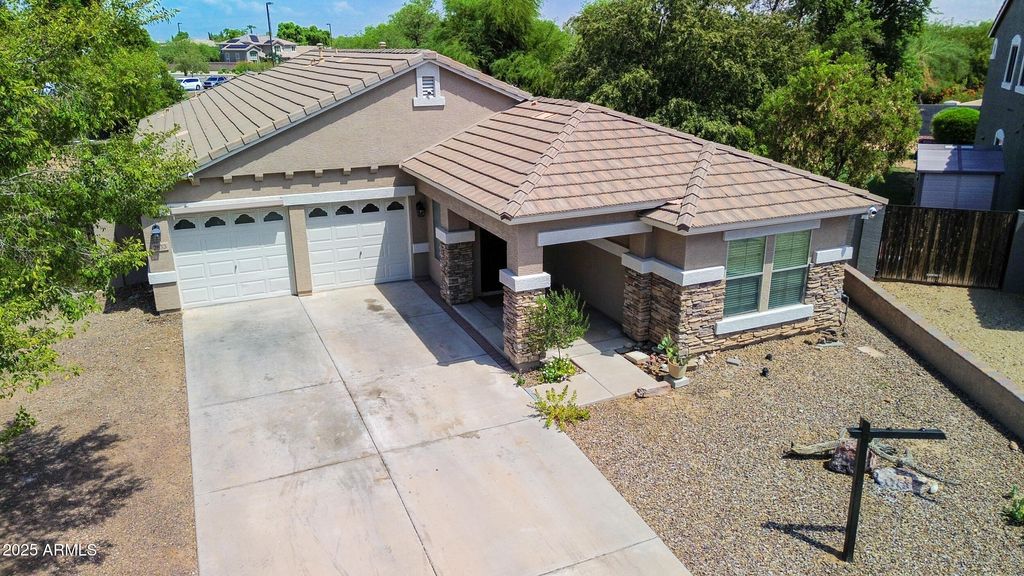 Photo of 2833 S Martingale Road, Gilbert, AZ 85295 (MLS # 6913648)