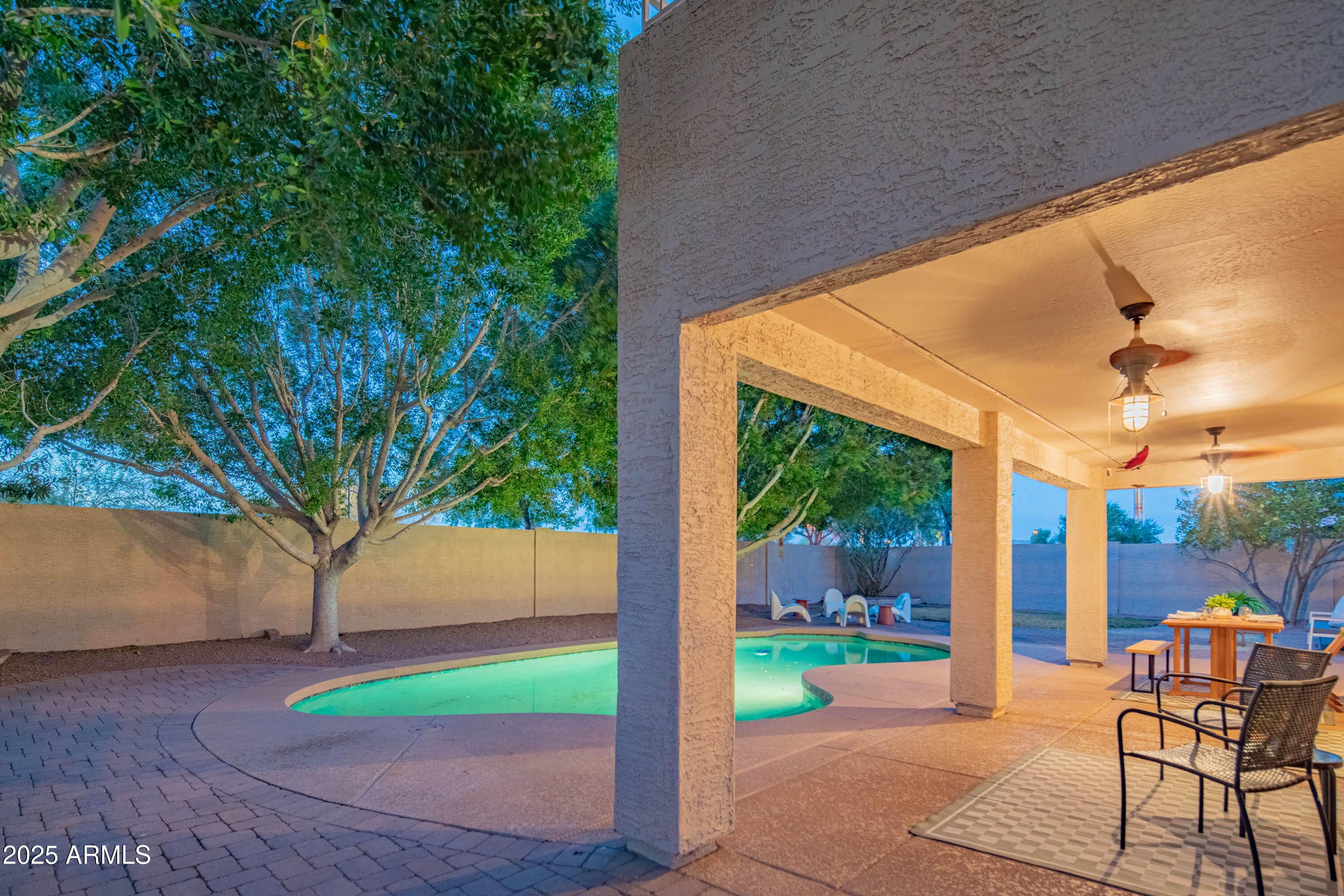 7826 W KERRY Lane