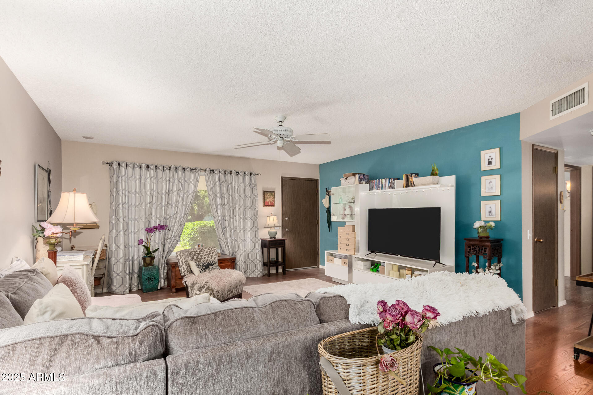 10410 W CAMPANA Drive