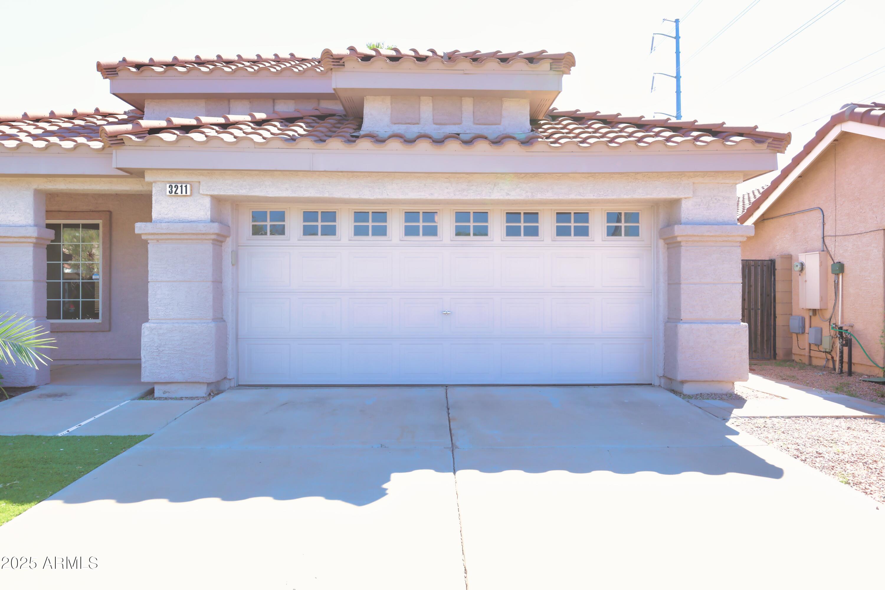 3211 E MENADOTA Drive