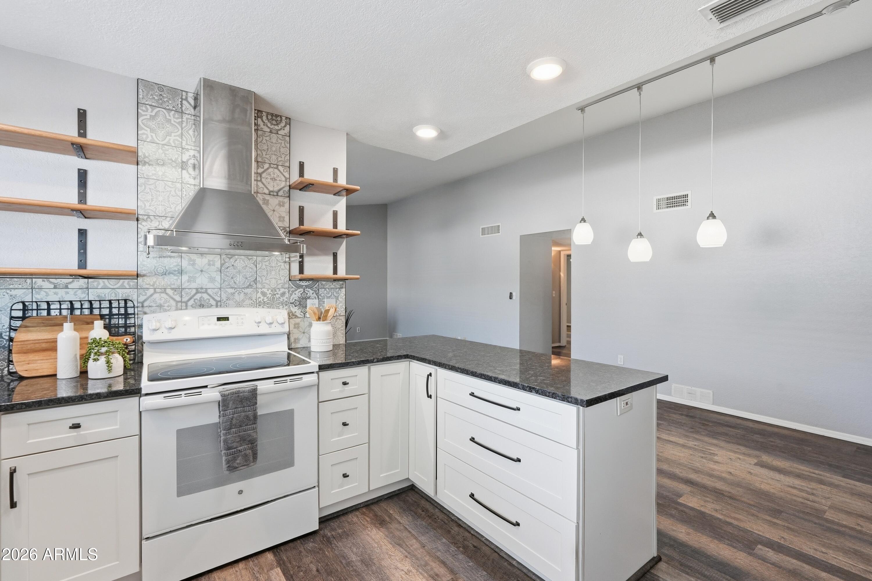 CENTRAL PLACE NORTH - Residential