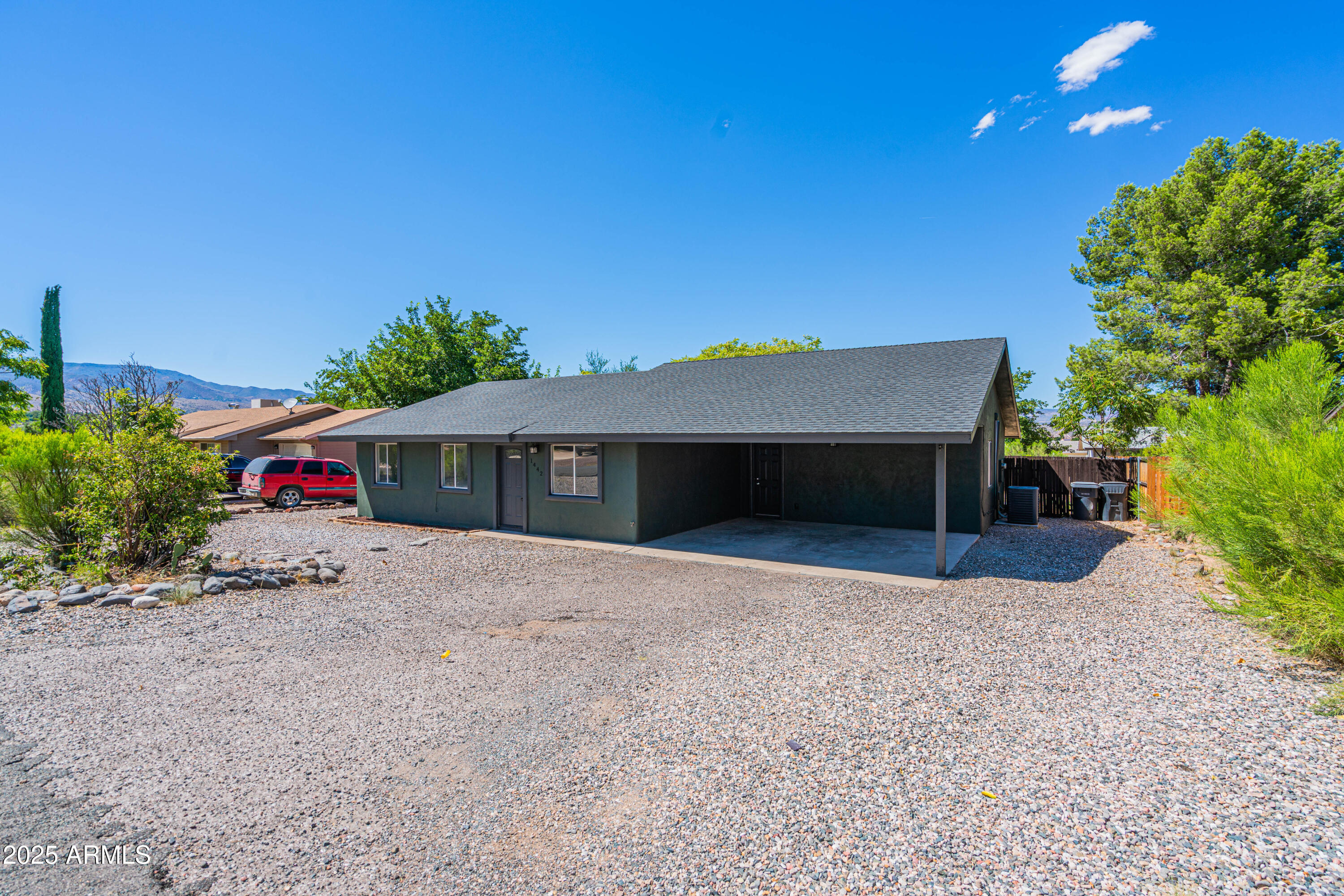 1442 E Hermits Lane