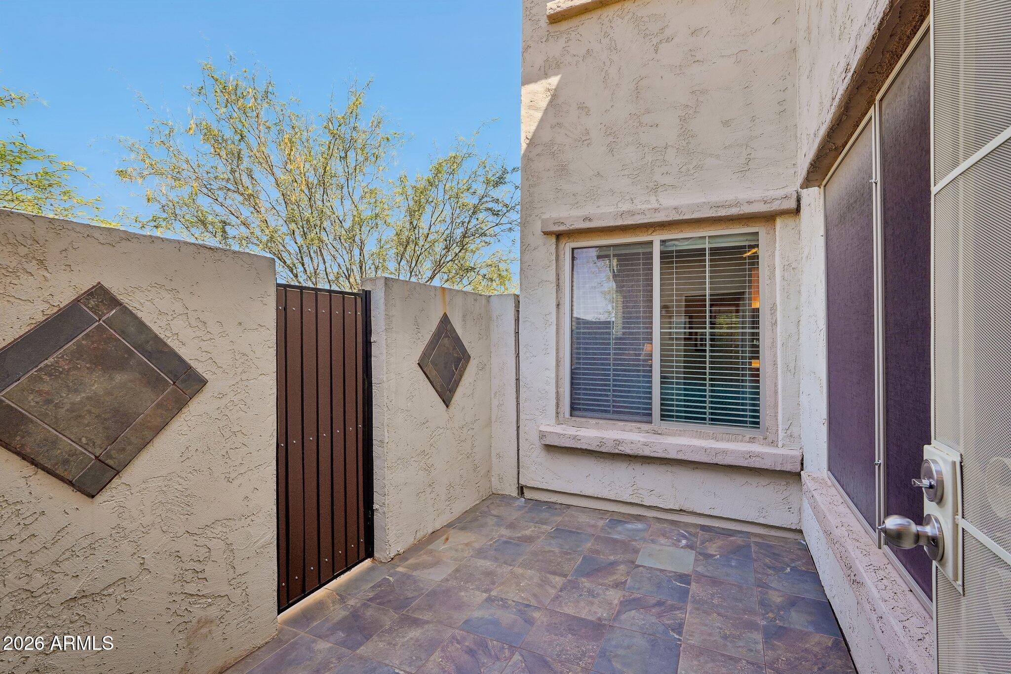 3713 W VIVIAN Court