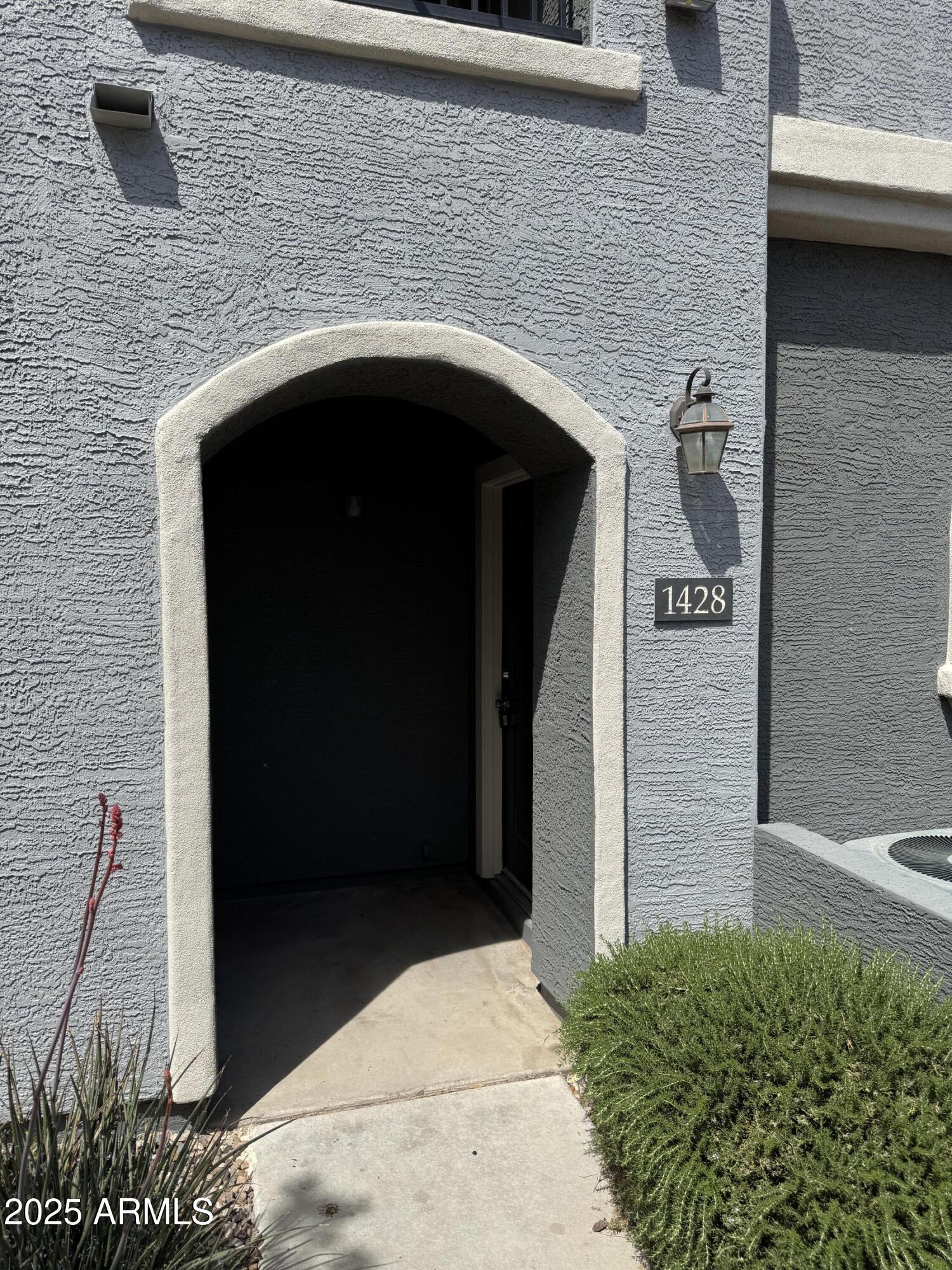 2402 E 5TH Street 1428
