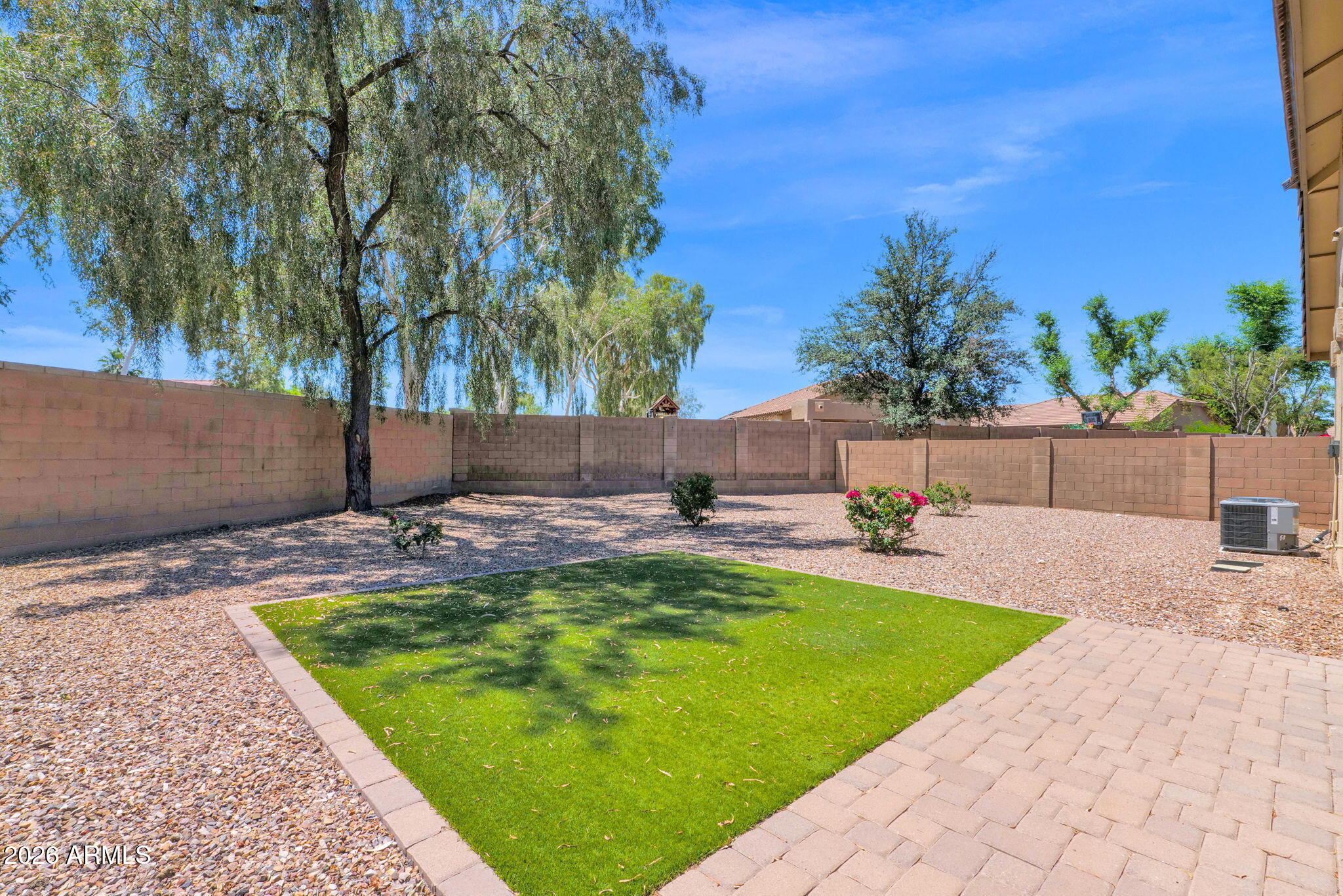 21067 E DESERT HILLS Circle