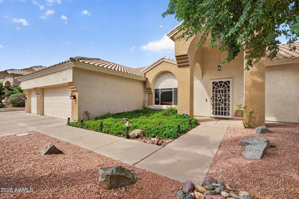 Photo of 2734 E Vista Drive, Phoenix, AZ 85032 (MLS # 7090573)
