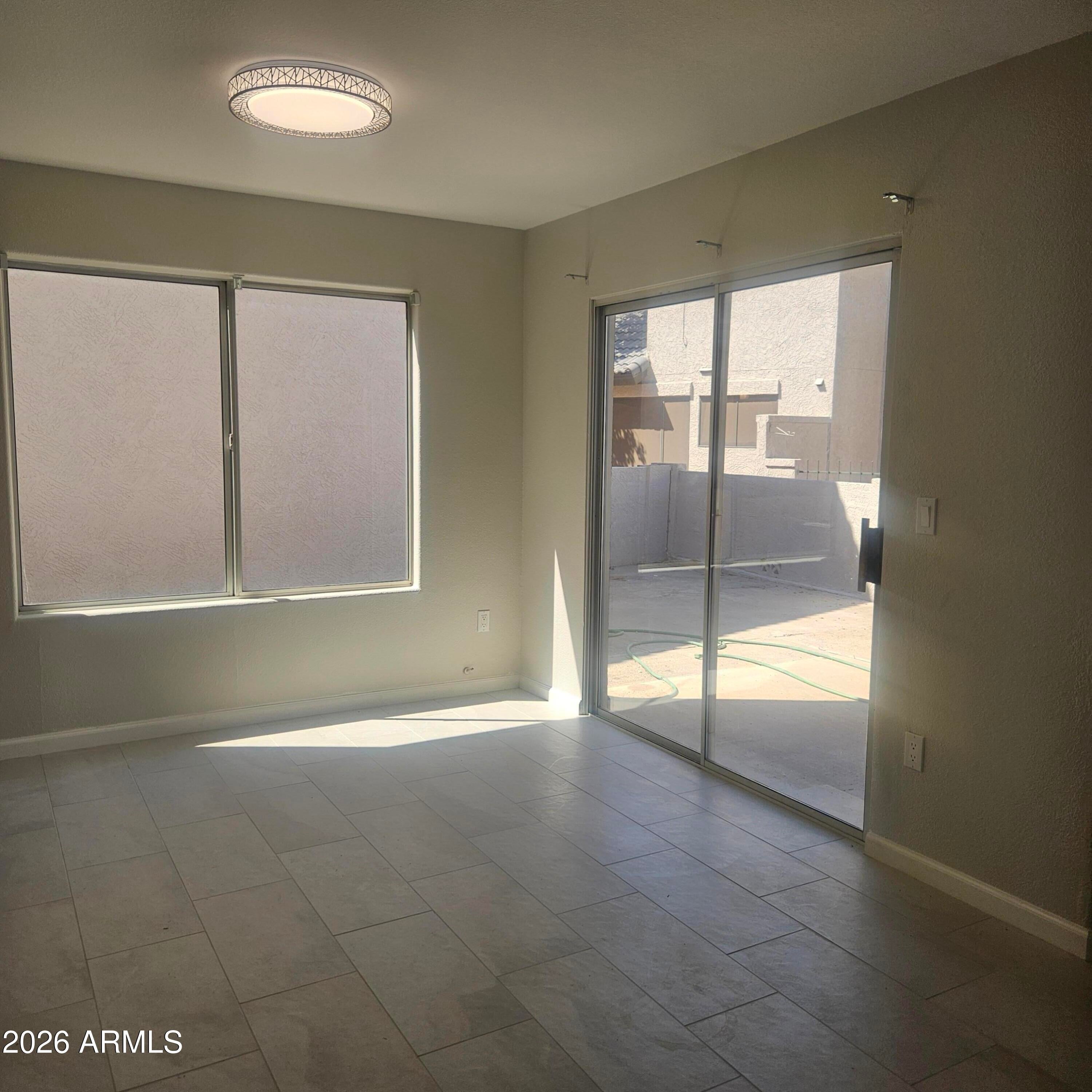 1125 W Sandy Banks --