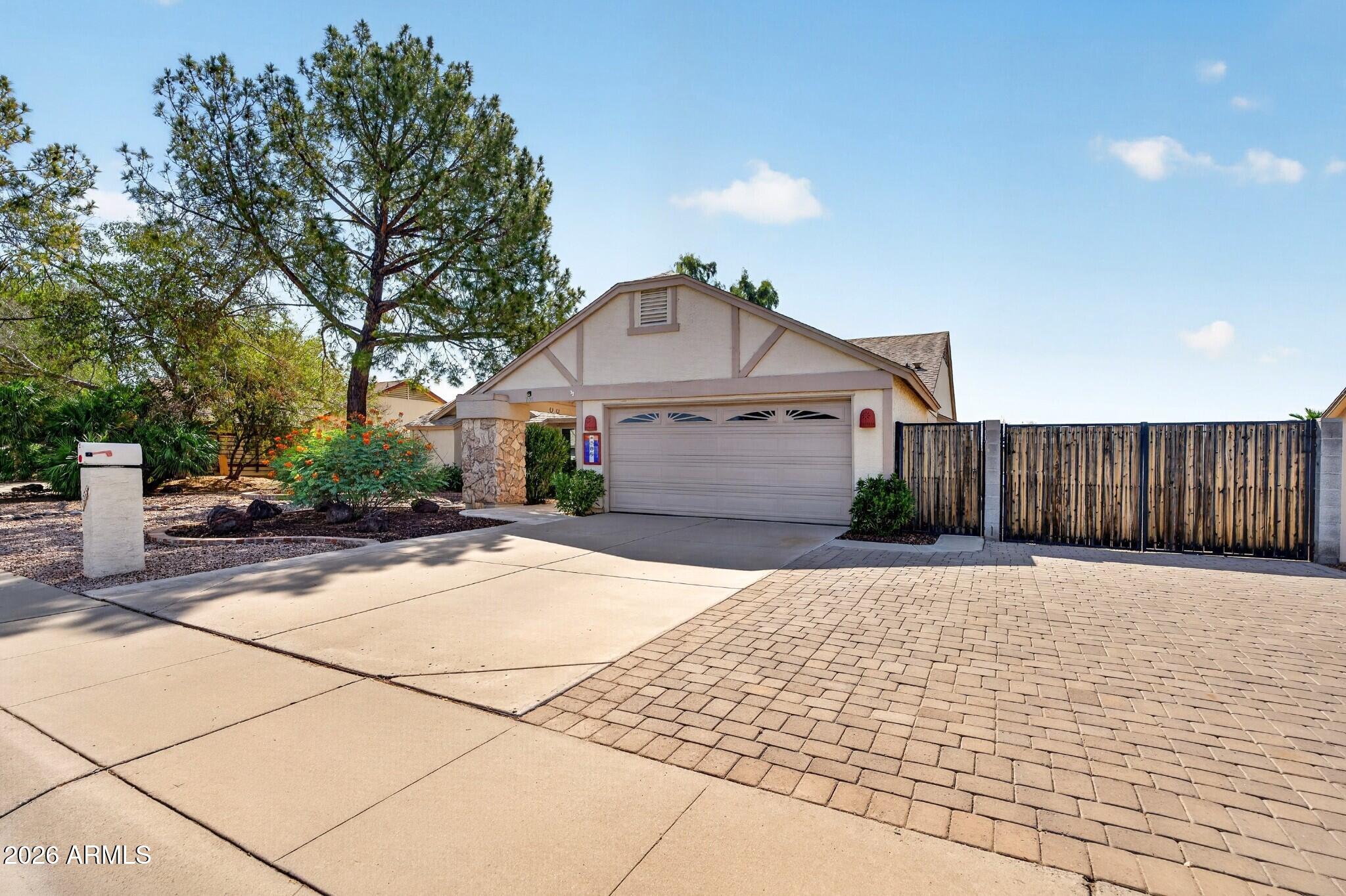 705 W Alamo Drive