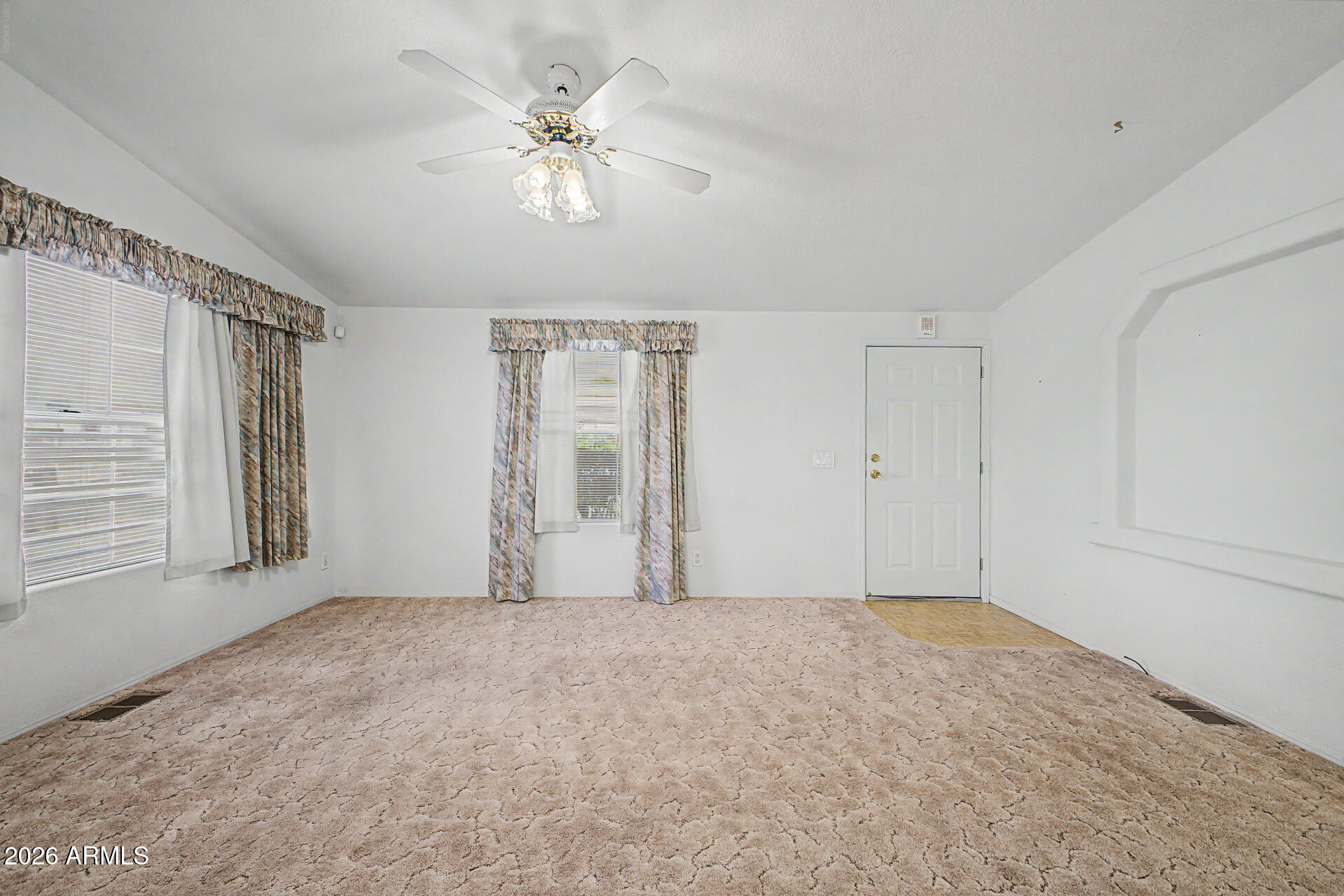 861 S ESPERANZA Avenue