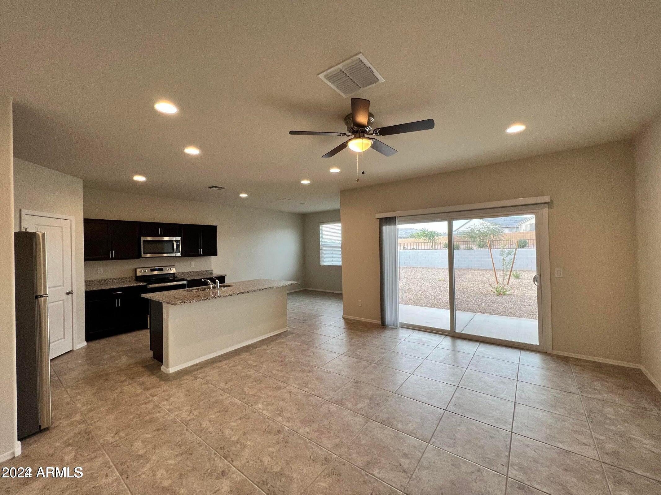 1058 W AVALON CANYON Drive
