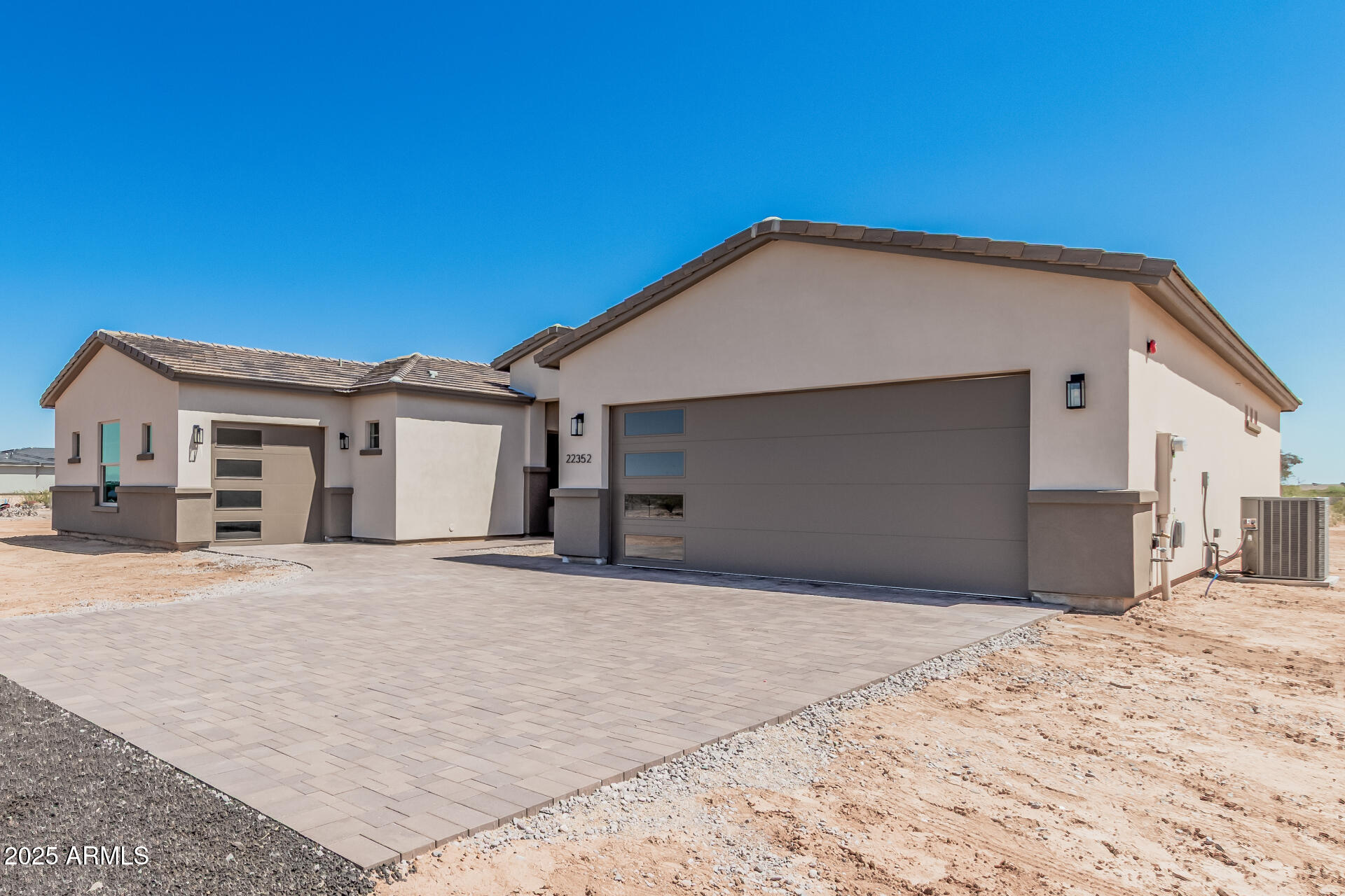 22352 W Daley Lane
