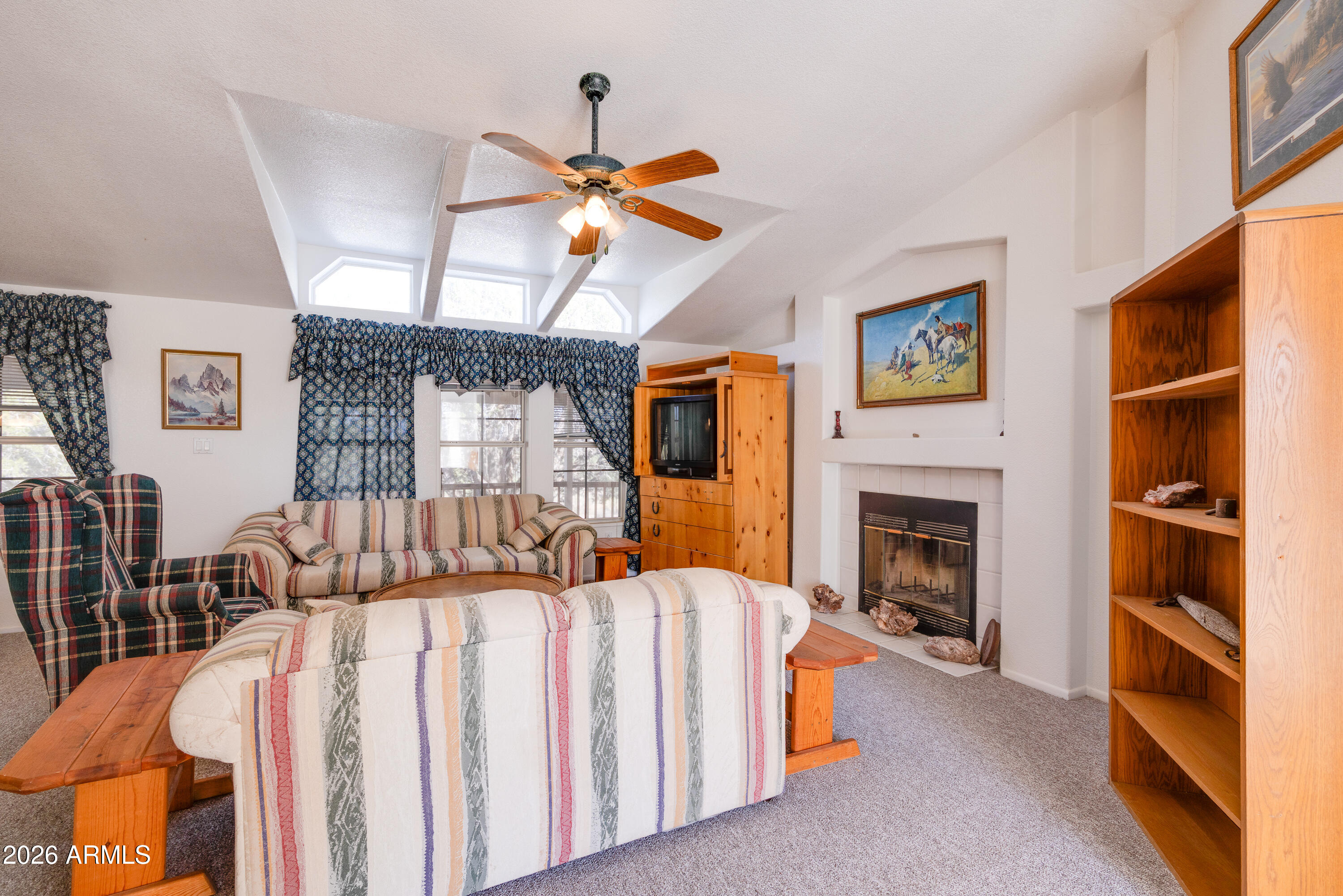 2450 W GUNSITE Road