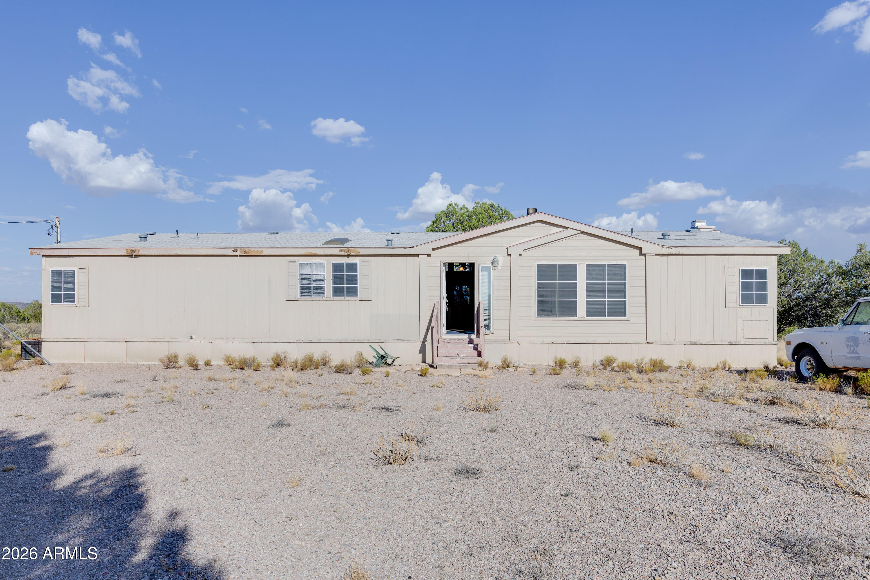 2450 W GUNSITE Road